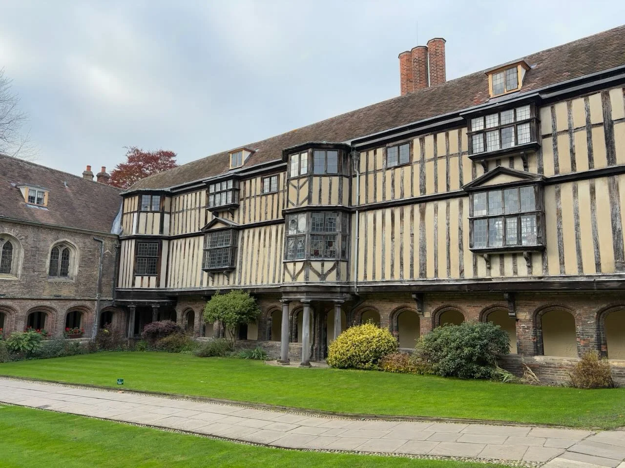 Cloister Court inside Queens' College, Cambridge.