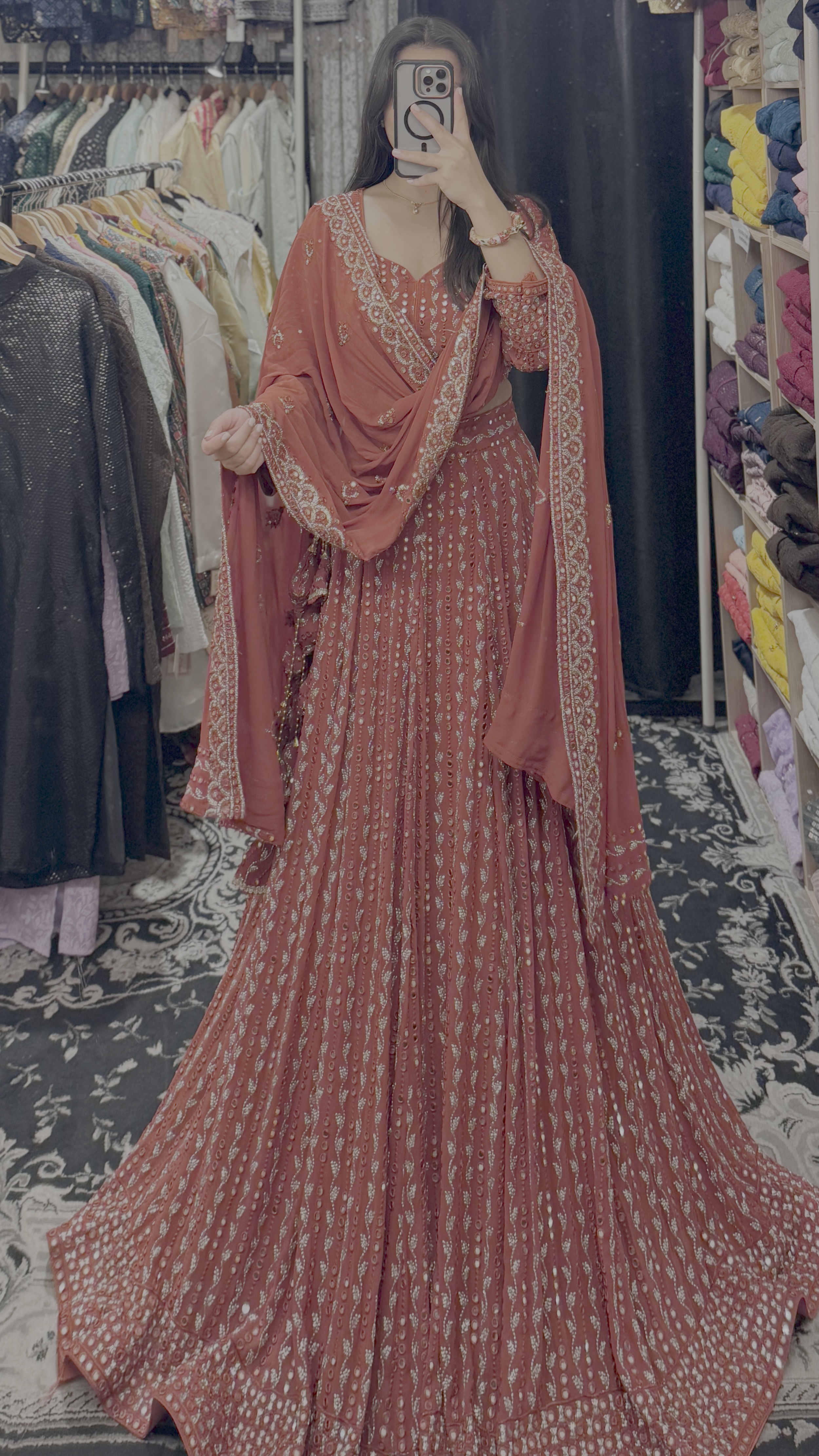 rashis-harris-park-bridal-lehenga-luxury1.png