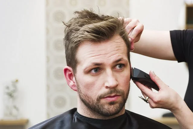 Coupe de cheveux pour homme à Bry-sur-Marne Hôpital privé Marne la vallée. Réalisé par un coiffeur homme spécialiste à Bry-sur-Marne.