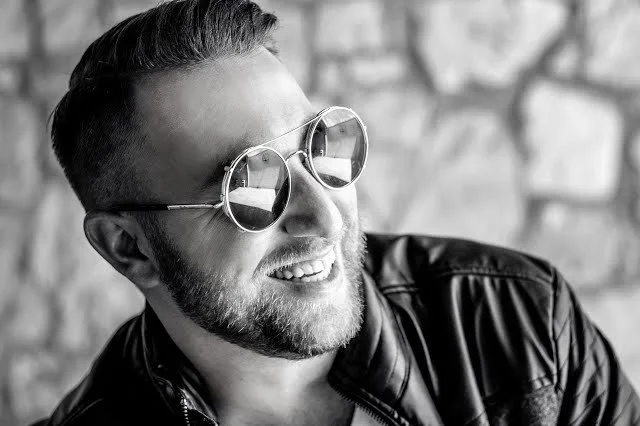 Cette formule est destinée aux hommes de Bry-sur-Marne Hôpital privé Marne la vallée. Elle consiste en un shampooing, une coupe et un coiffage. Réalisée par un coiffeur pour homme à Bry-sur-Marne.