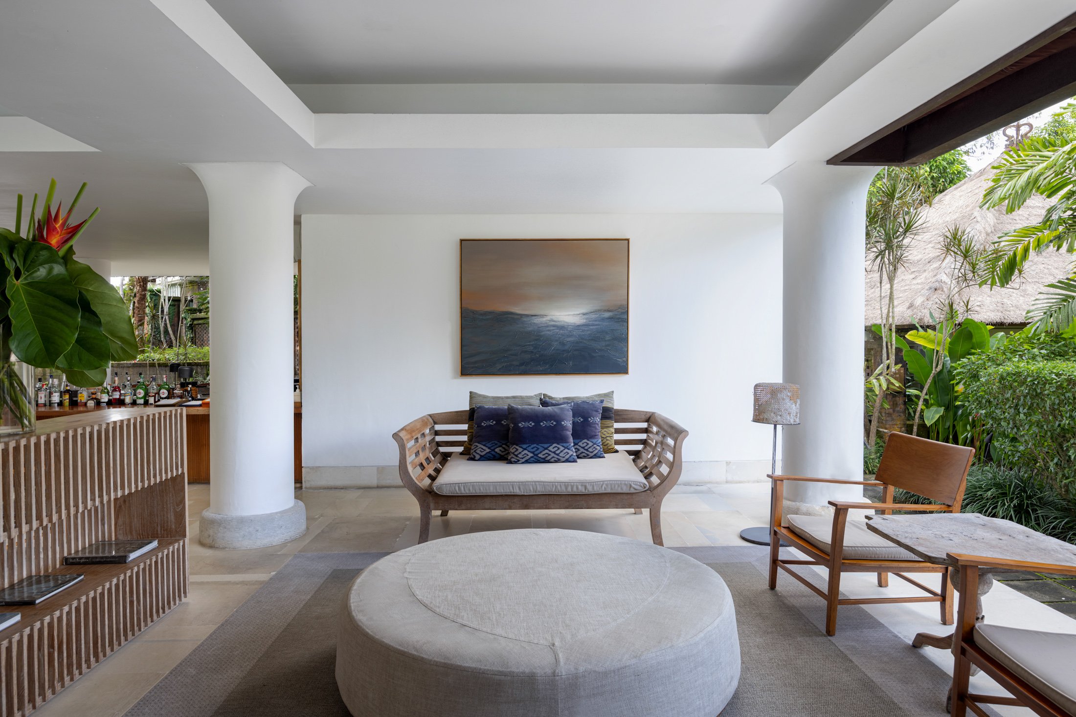 Janne de Boer's abstract painting "Laut" at COMO Uma Ubud pool bar, Bali