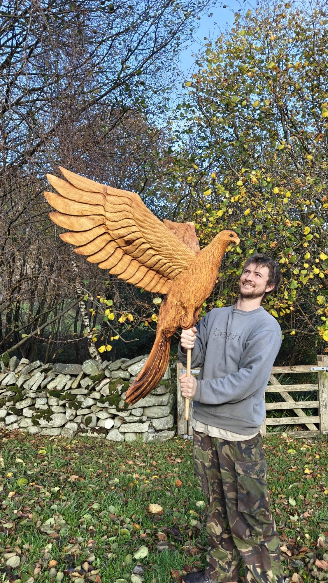 Kaspian Askham I Bespoke Chainsaw Carving I Wood sculpture I Phoenix