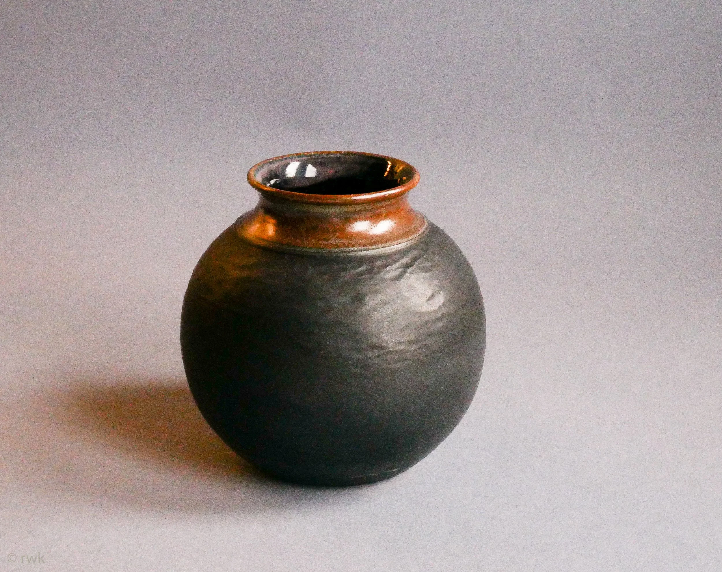 Matt Black Jar. White Stoneware. 100mm (h) 100mm (dia). rwk068