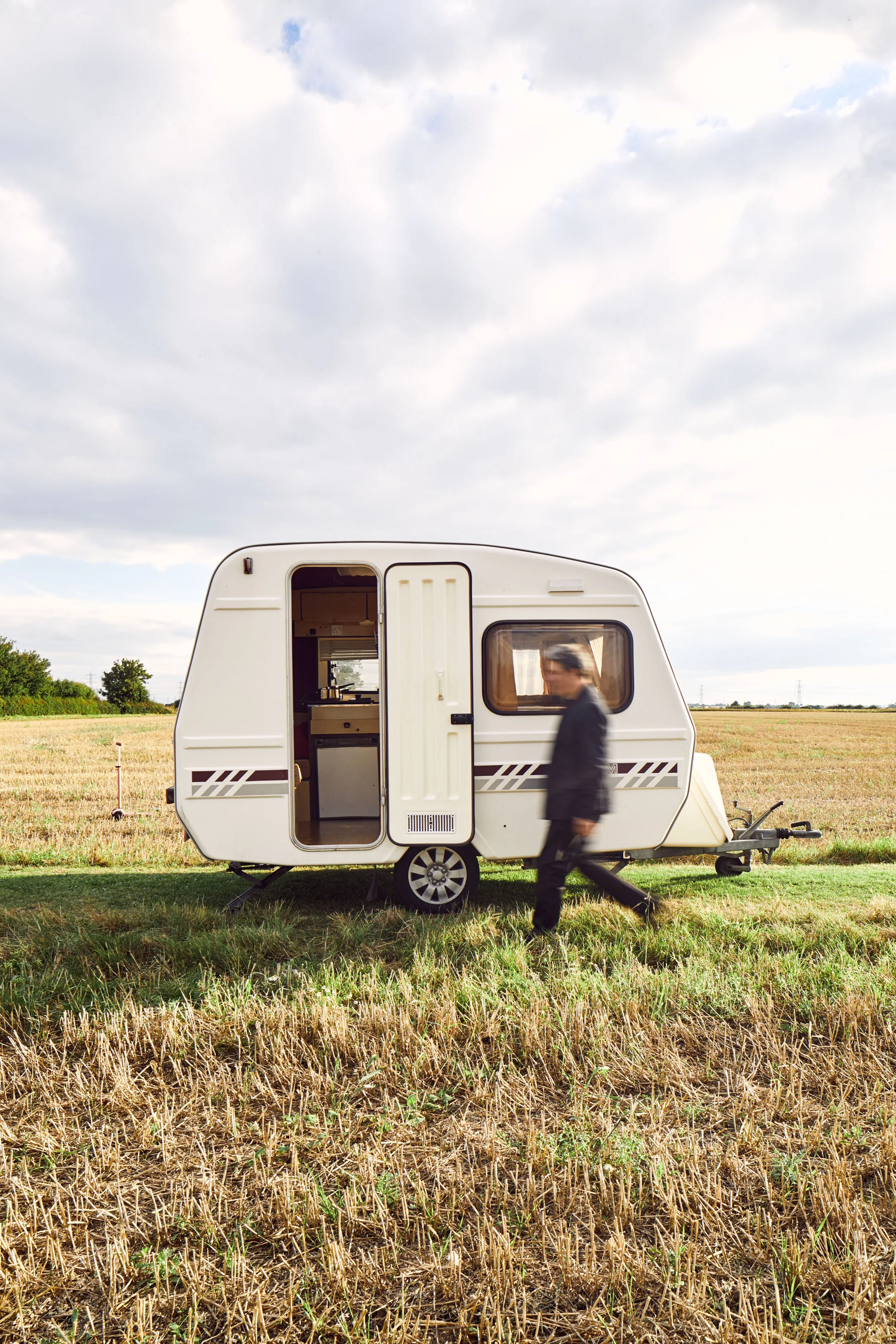 Huw cover Sep2021_MG_1369.jpg