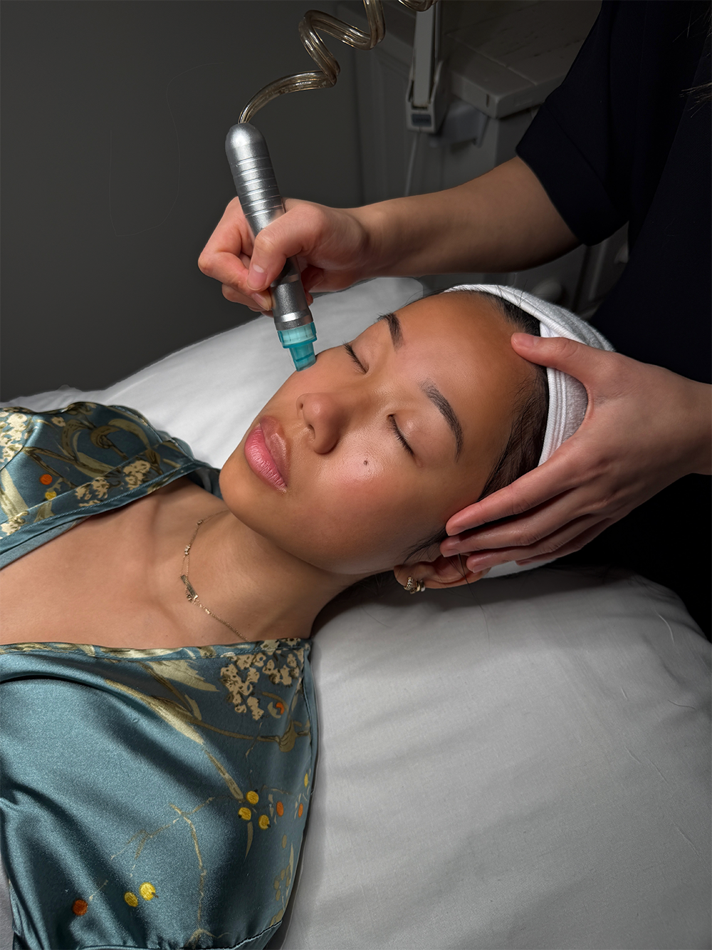 Hydro Peel Facial