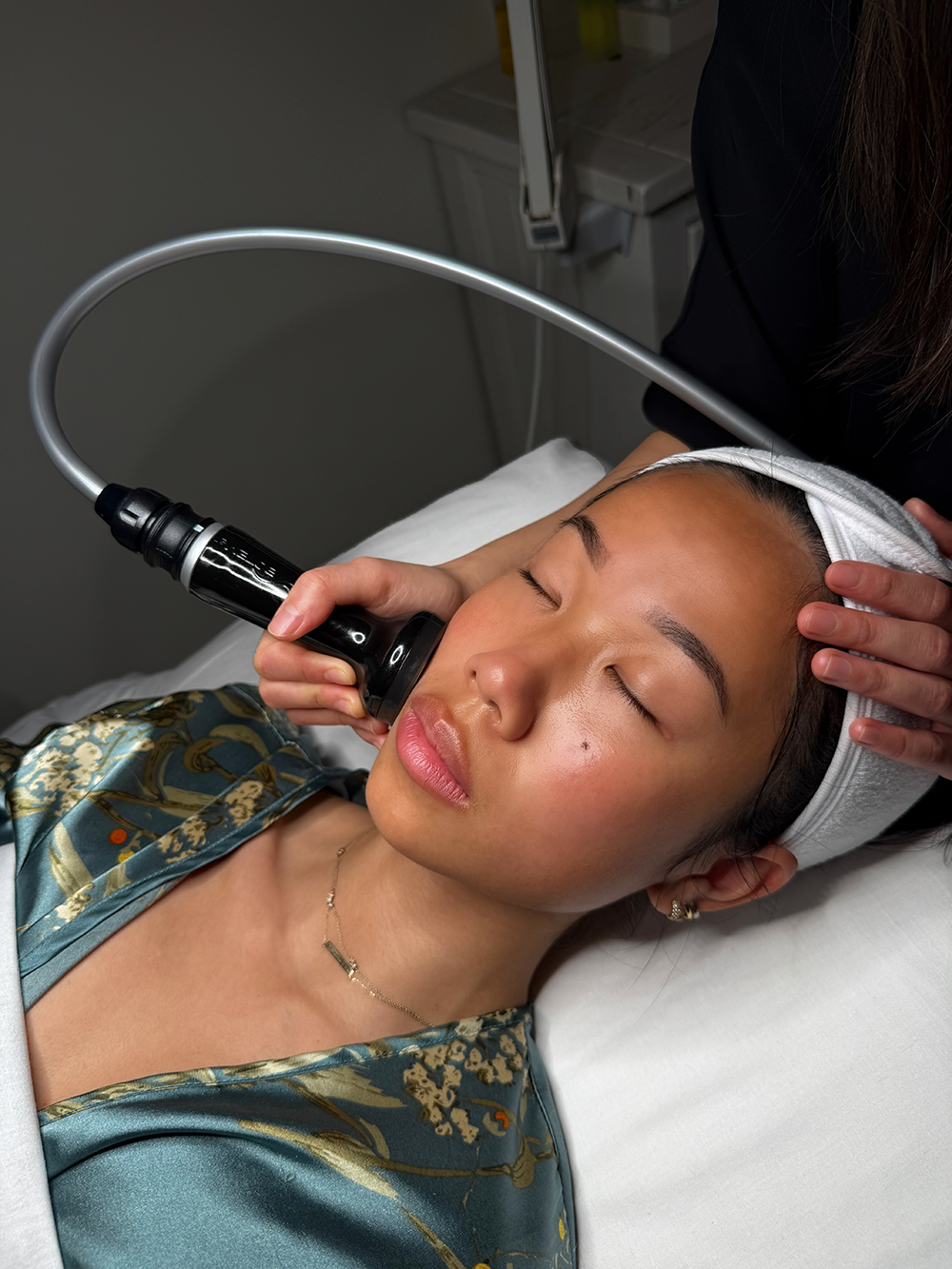 Radio Frequency Therapy Facial