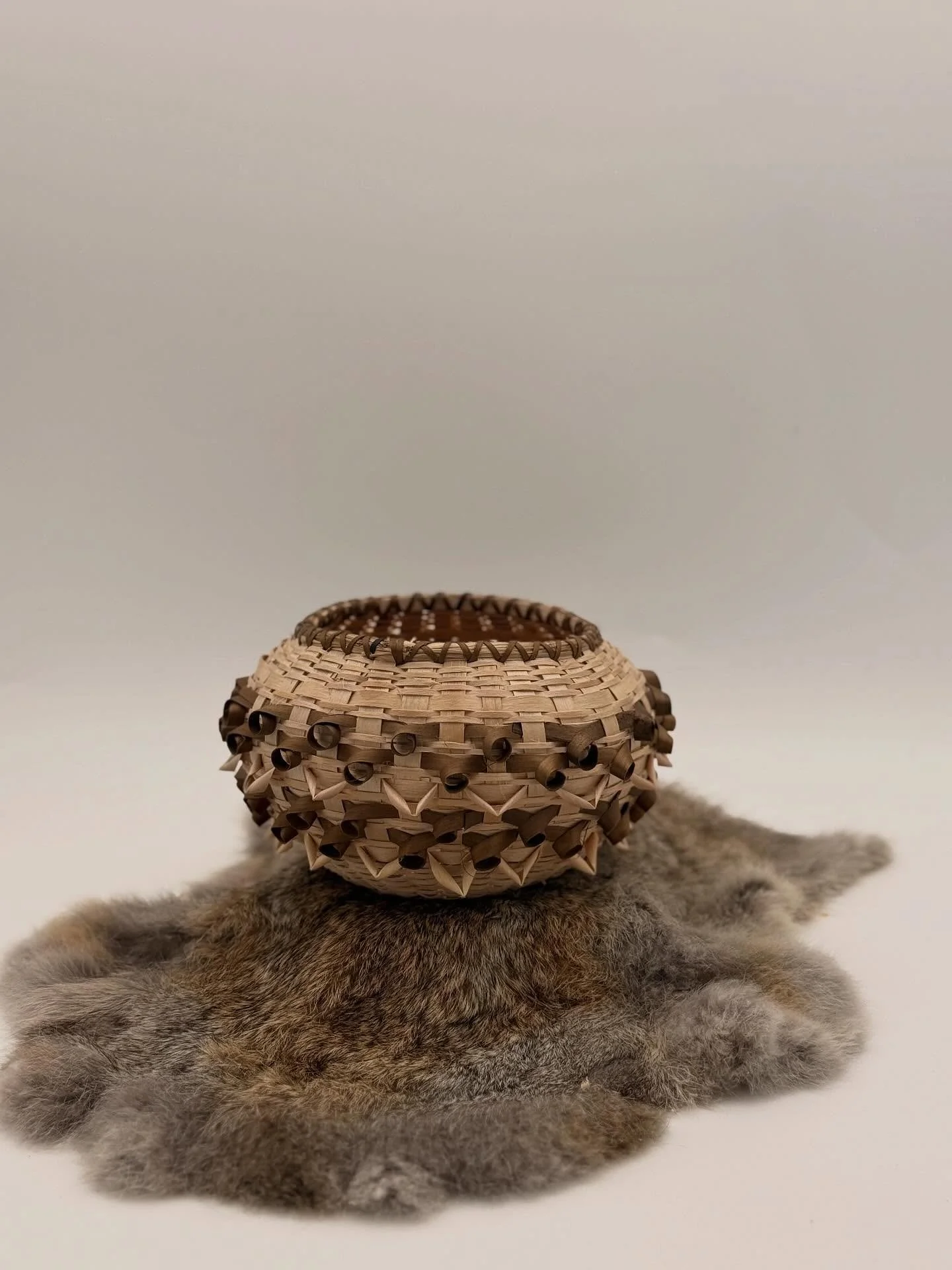 W( r)affle: Black Walnut &amp; Natural Fancy Ash Basket

Enter for a chance to win this handwoven basket crafted from black walnut and natural fancy ash. Measuring 4&rdquo; tall x 7&rdquo; wide, it&rsquo;s the perfect balance of beauty and tradition.