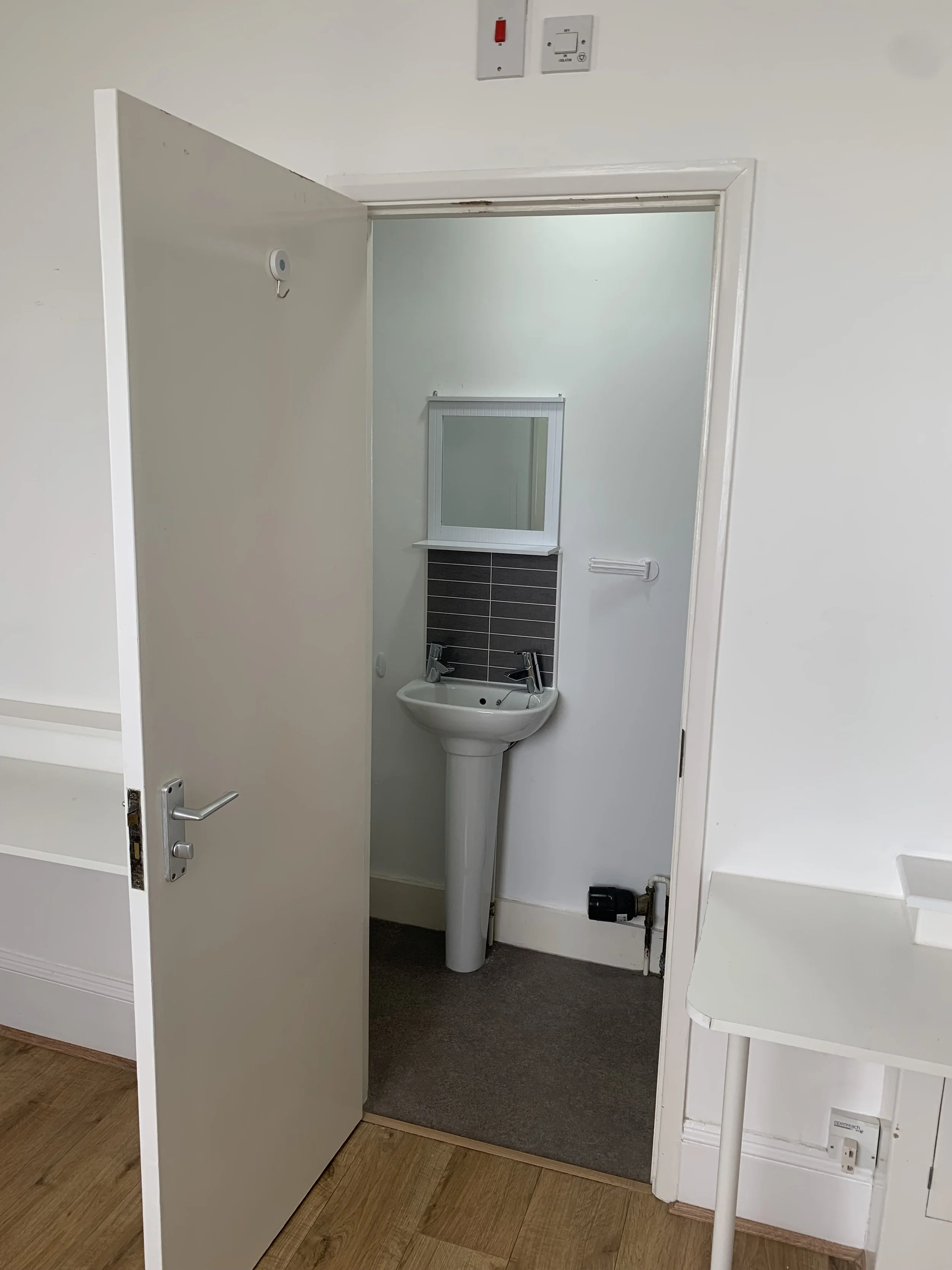 Flat 10 - 9.jpg