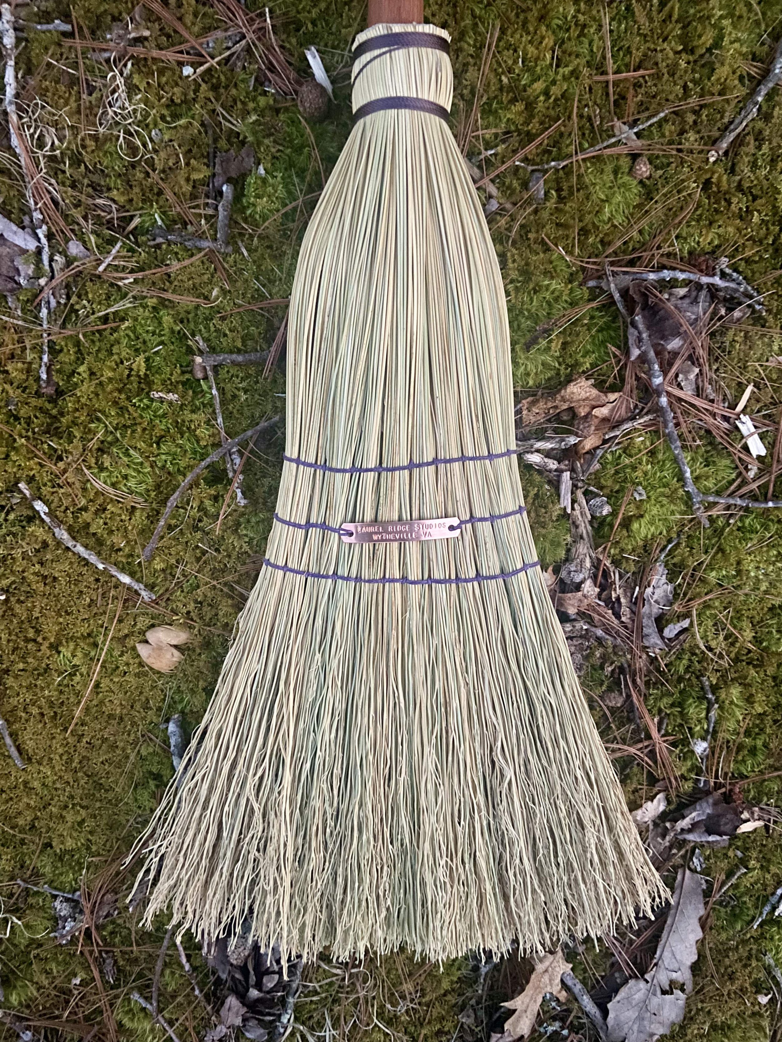 Full Sized Shaker Style Kitchen Sweeper