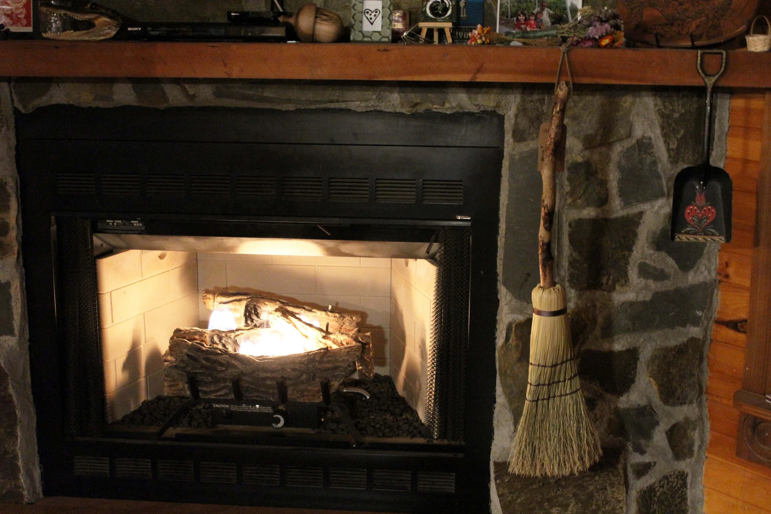 hearthbroom3.jpg