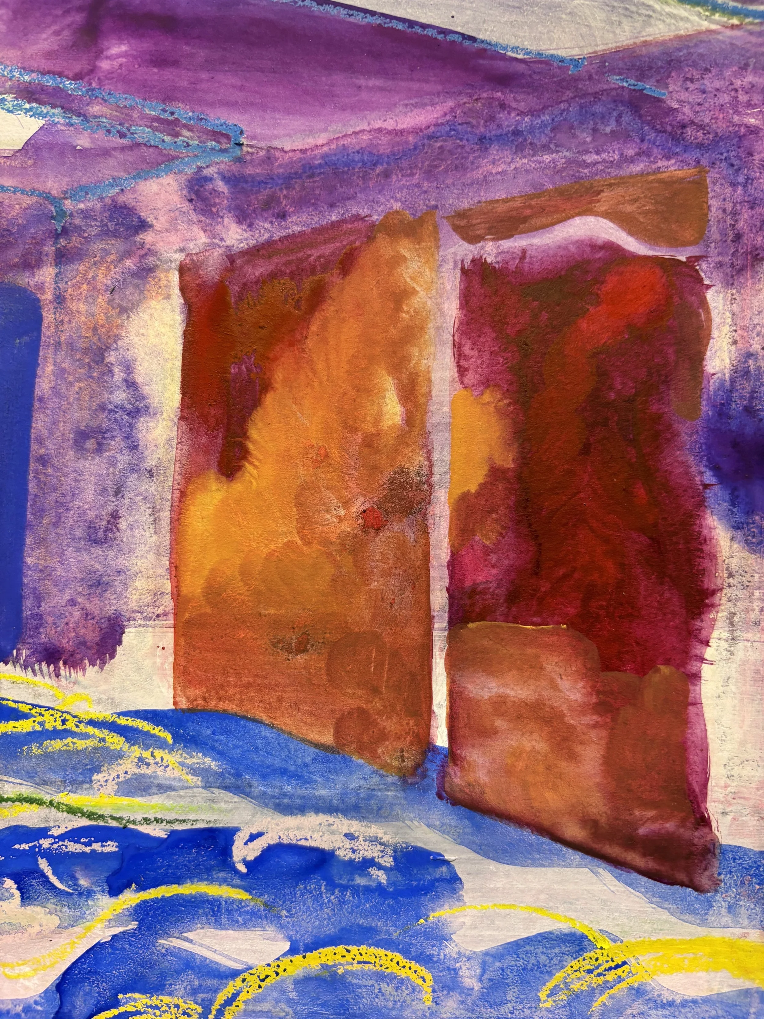 Peinture abstraite avec des formes géométriques en rouge, orange, violet, bleu, et détails en doré.