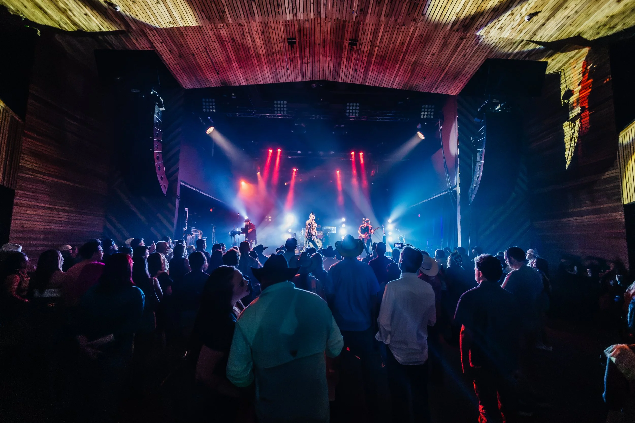 White Oak Crowd 2.jpg