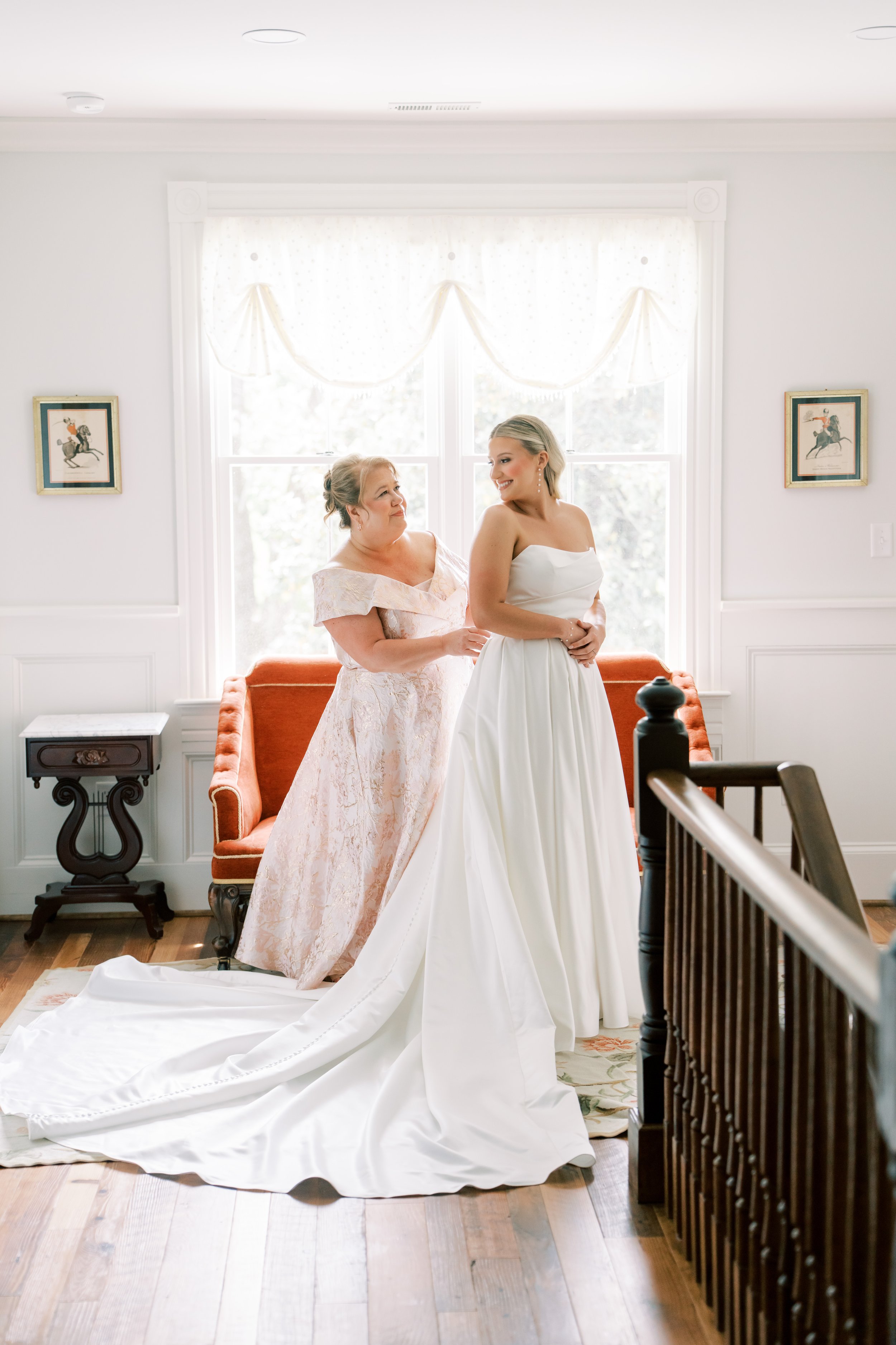 Savannah&Landon_HerringCreekHouseWedding_SneakPeek-8.jpeg