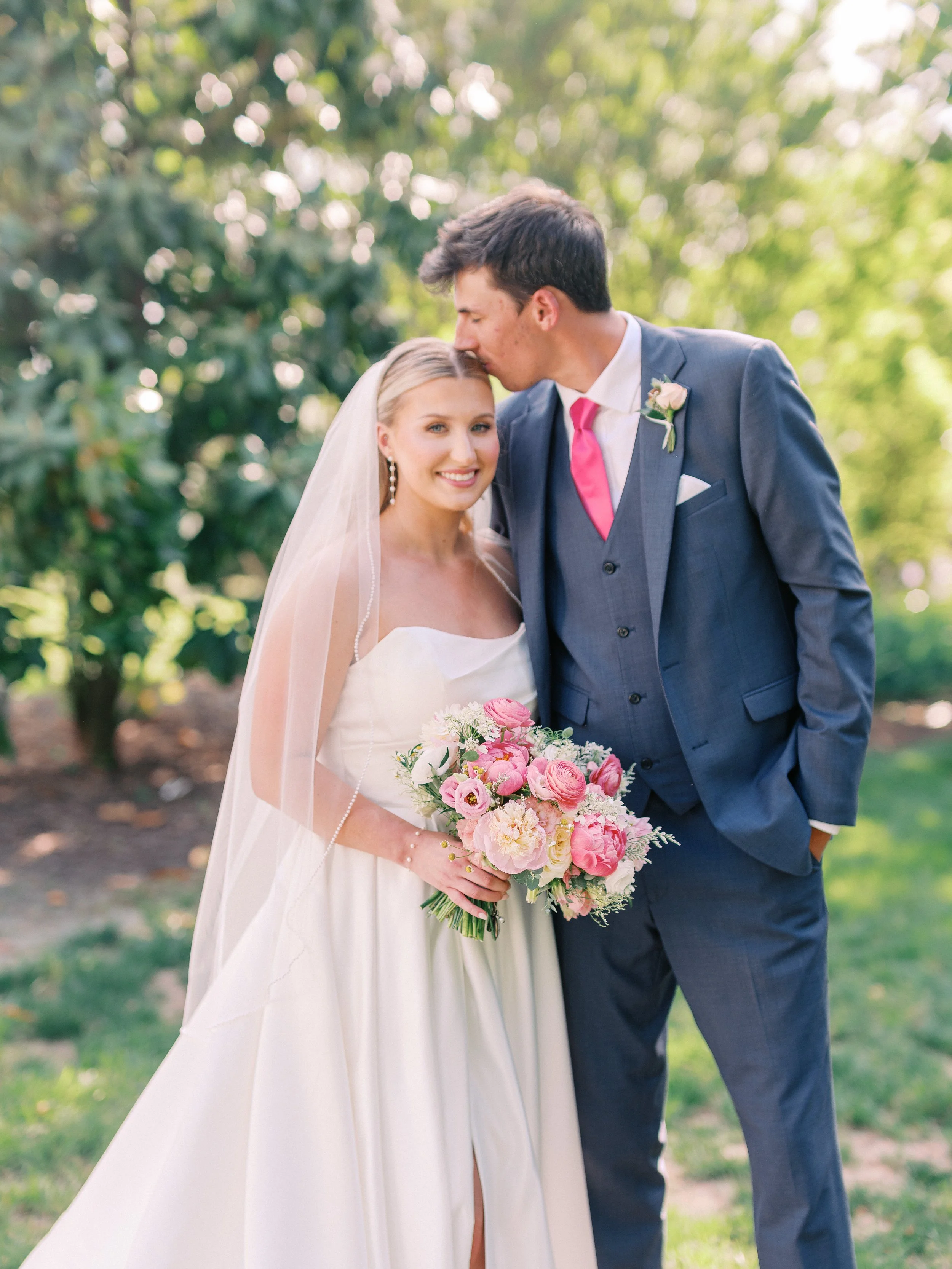Savannah&Landon_HerringCreekHouseWedding_SneakPeek-75.jpeg