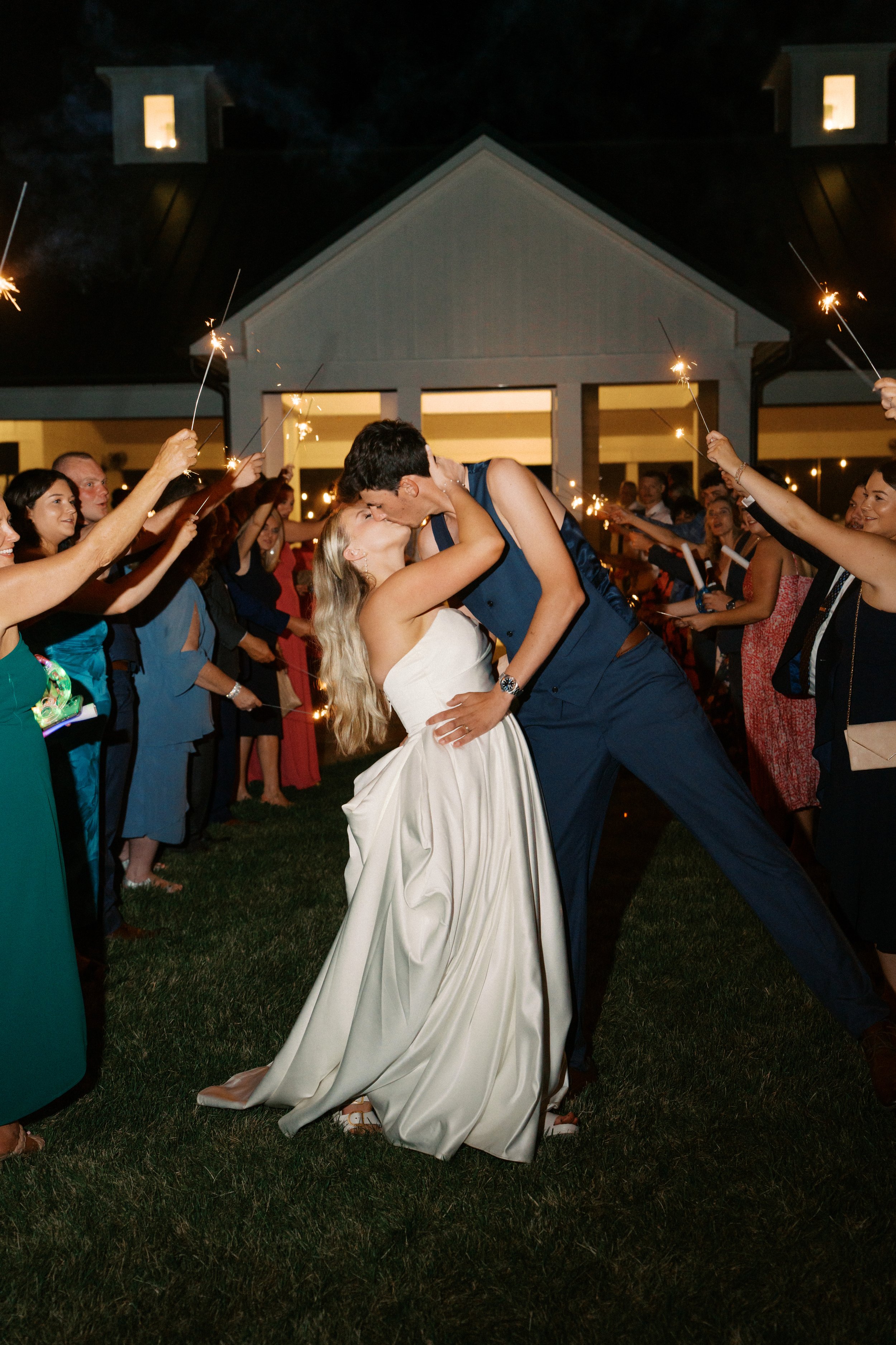 Savannah&Landon_HerringCreekHouseWedding_SneakPeek-111.jpeg