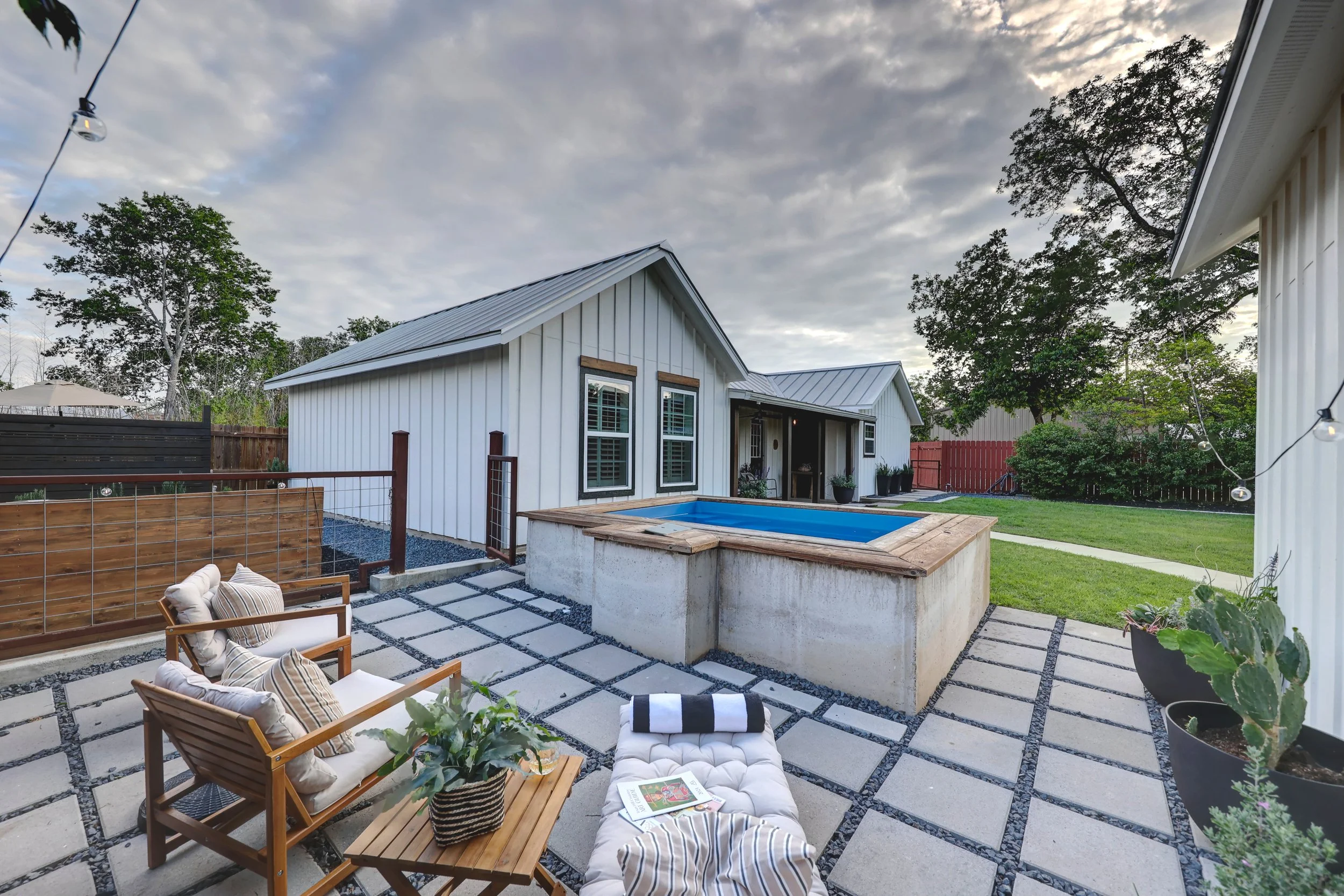 Exterior-pool-best.jpg