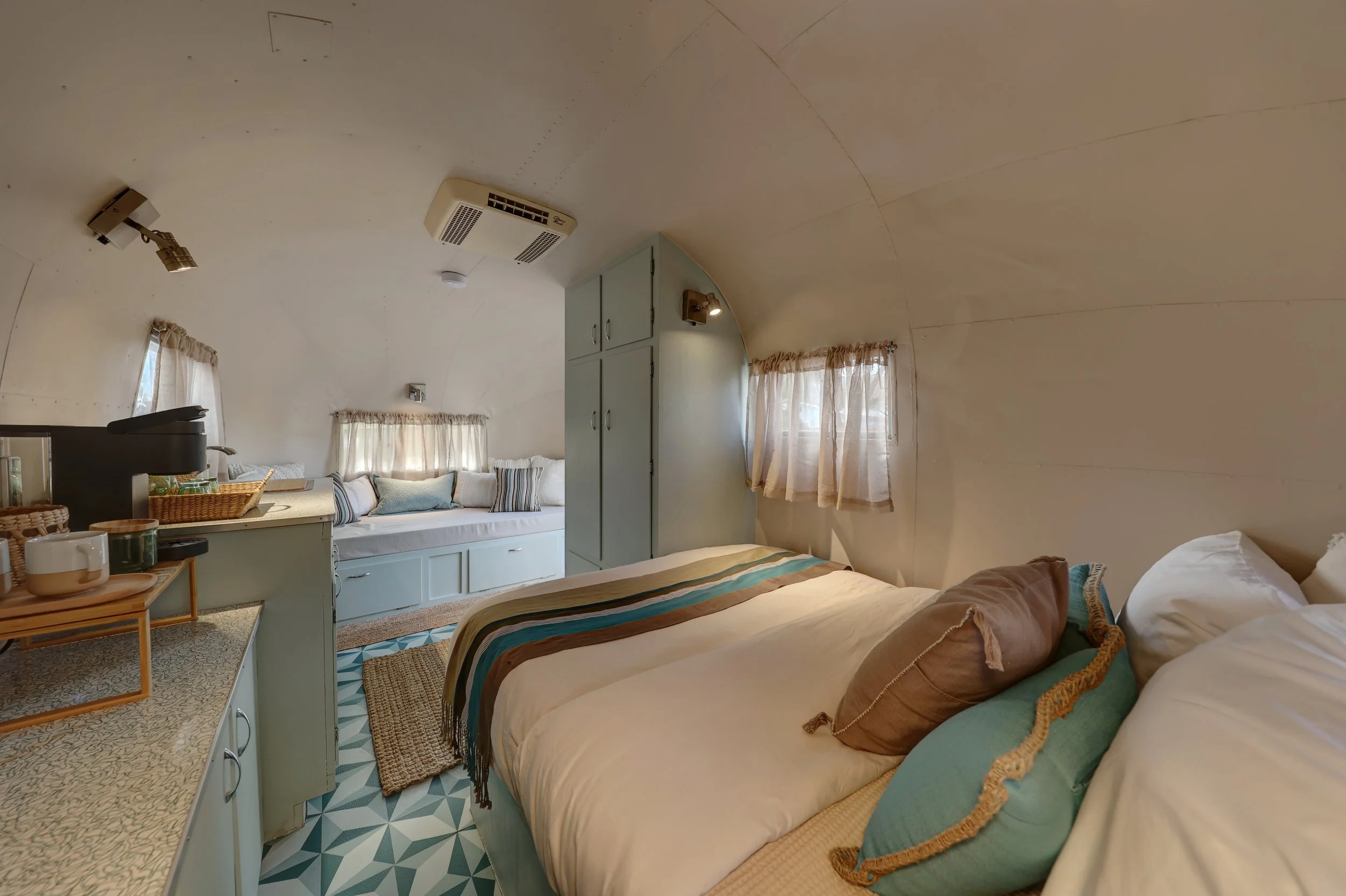 LW-bedroom-to-living.jpg