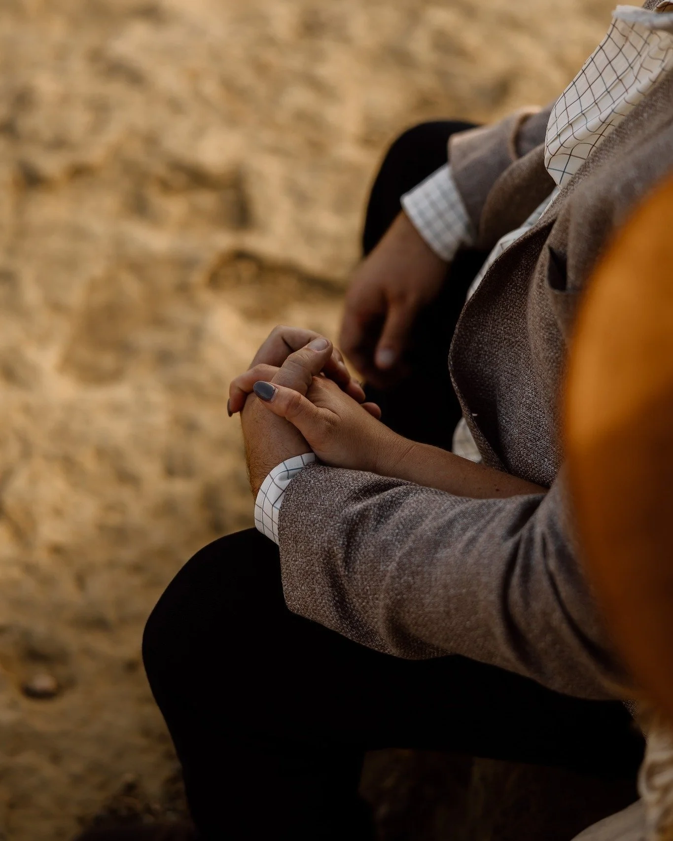 When an engagement session turns into a romantic dive bar date in the city of Billings! Had such a lovely time exploring our landmarks! 

Cheers to Taylor &amp; John!