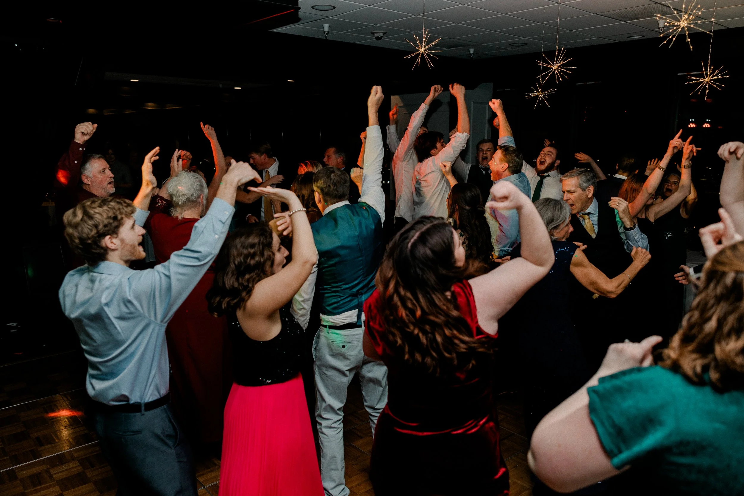 What Makes a Luxury Wedding DJ Worth It in Montana?