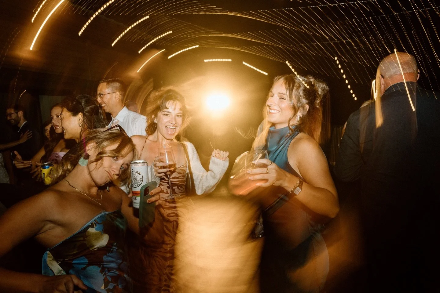 When the pregnant bridesmaid can't make it to the reception, but they still want to party with her... Life size cut board is here to the rescue! What a great reception 🙌 @natnoble11 @ash_noble