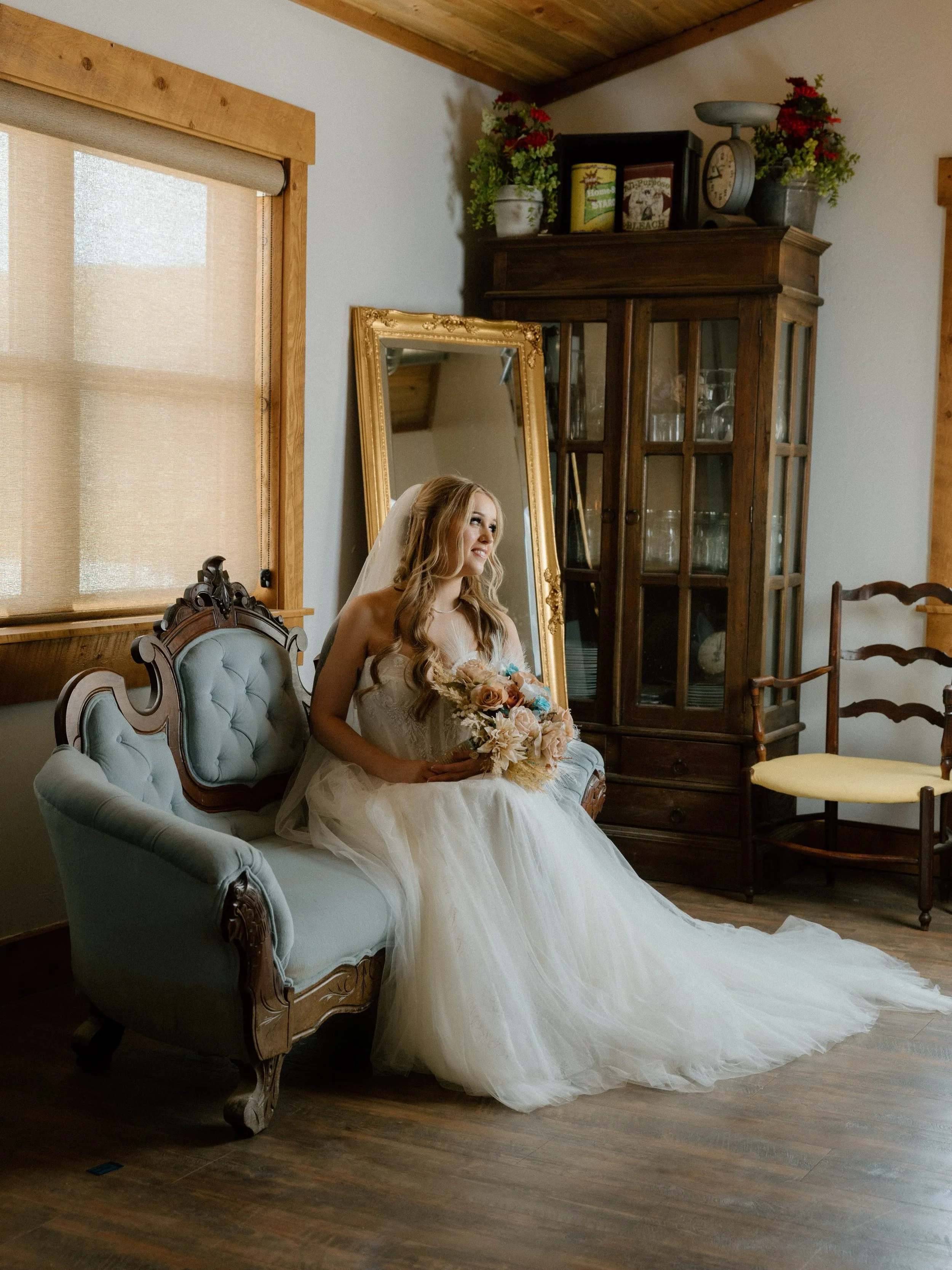 Kayla keeps impressing every day! This is a photo she took from our last wedding. Using off camera flash to bring depth and perspective. 

She doesn't give herself enough credit and she is a world class photographer 🫶😍