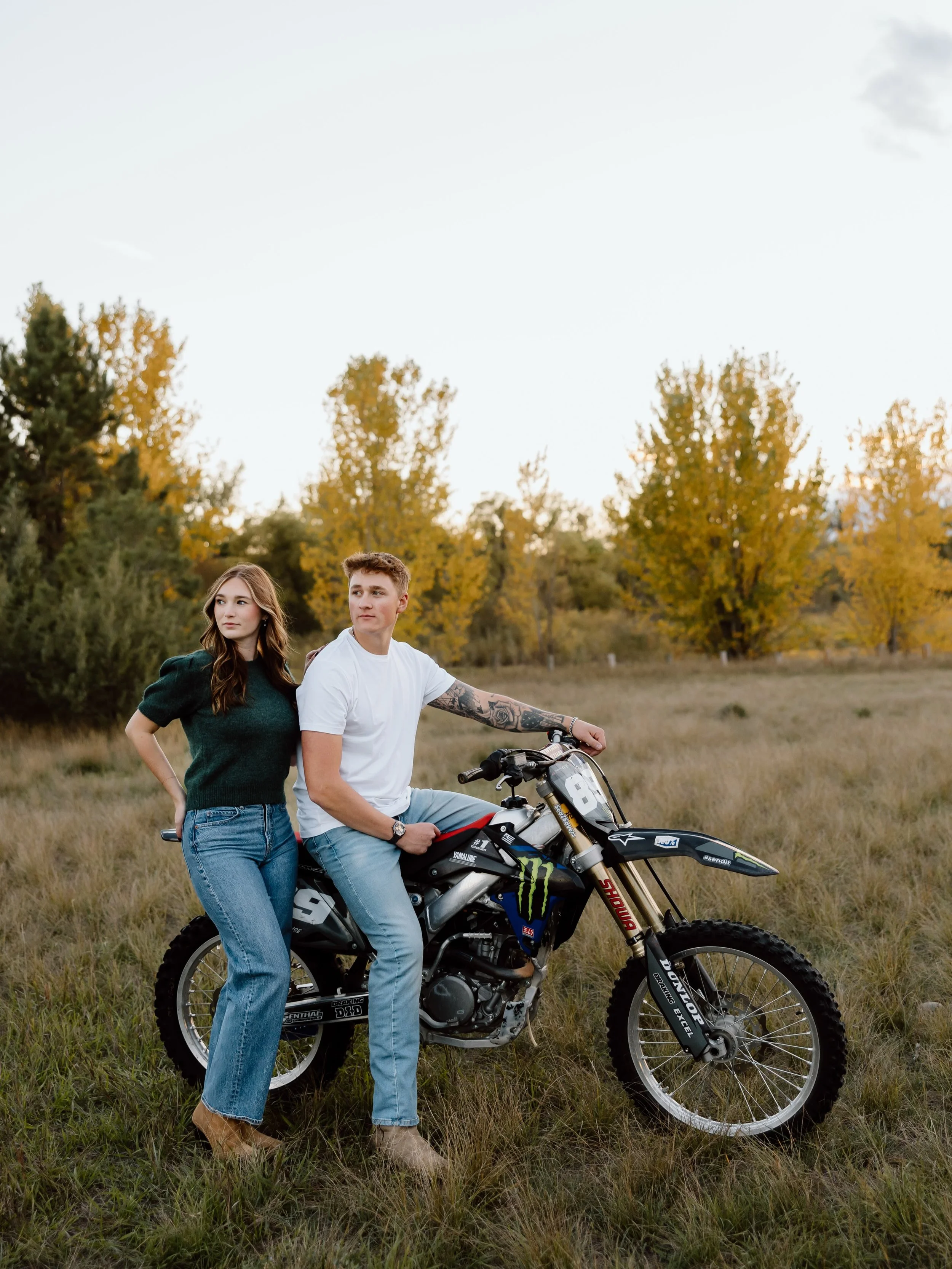 When you have the cutest couple, a bike, the perfect fall colors and a sunset that came to shine&hellip; you create the best engagement session ever! #fallcolors #montanaengagement #sunset