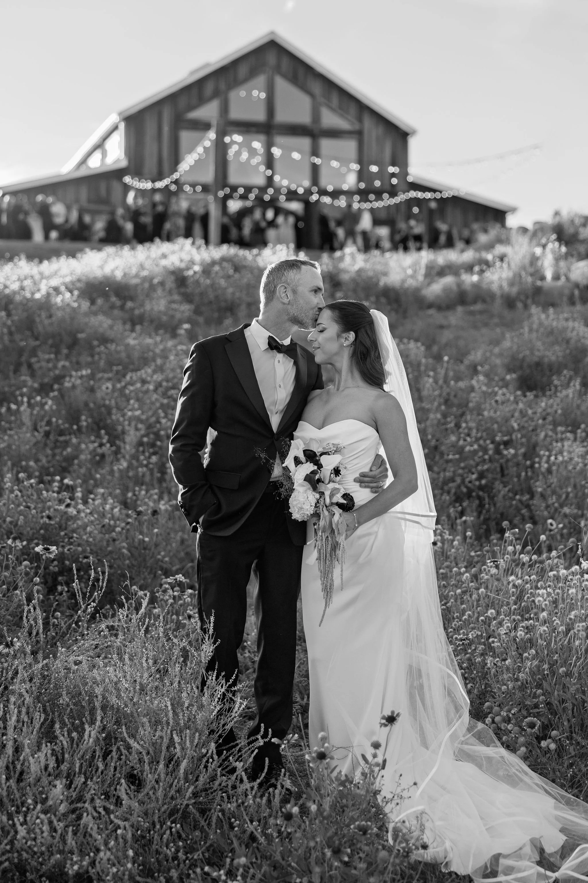 nick+DaniSneakpeakbw-15.jpg