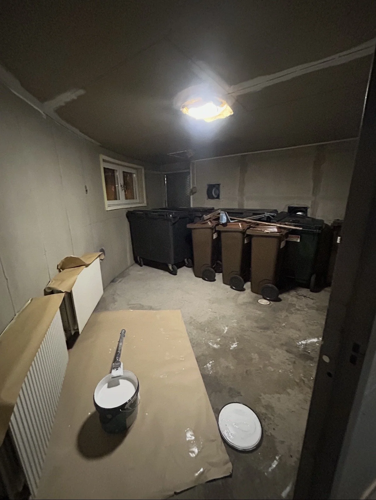 Miljörum före målning och renovering