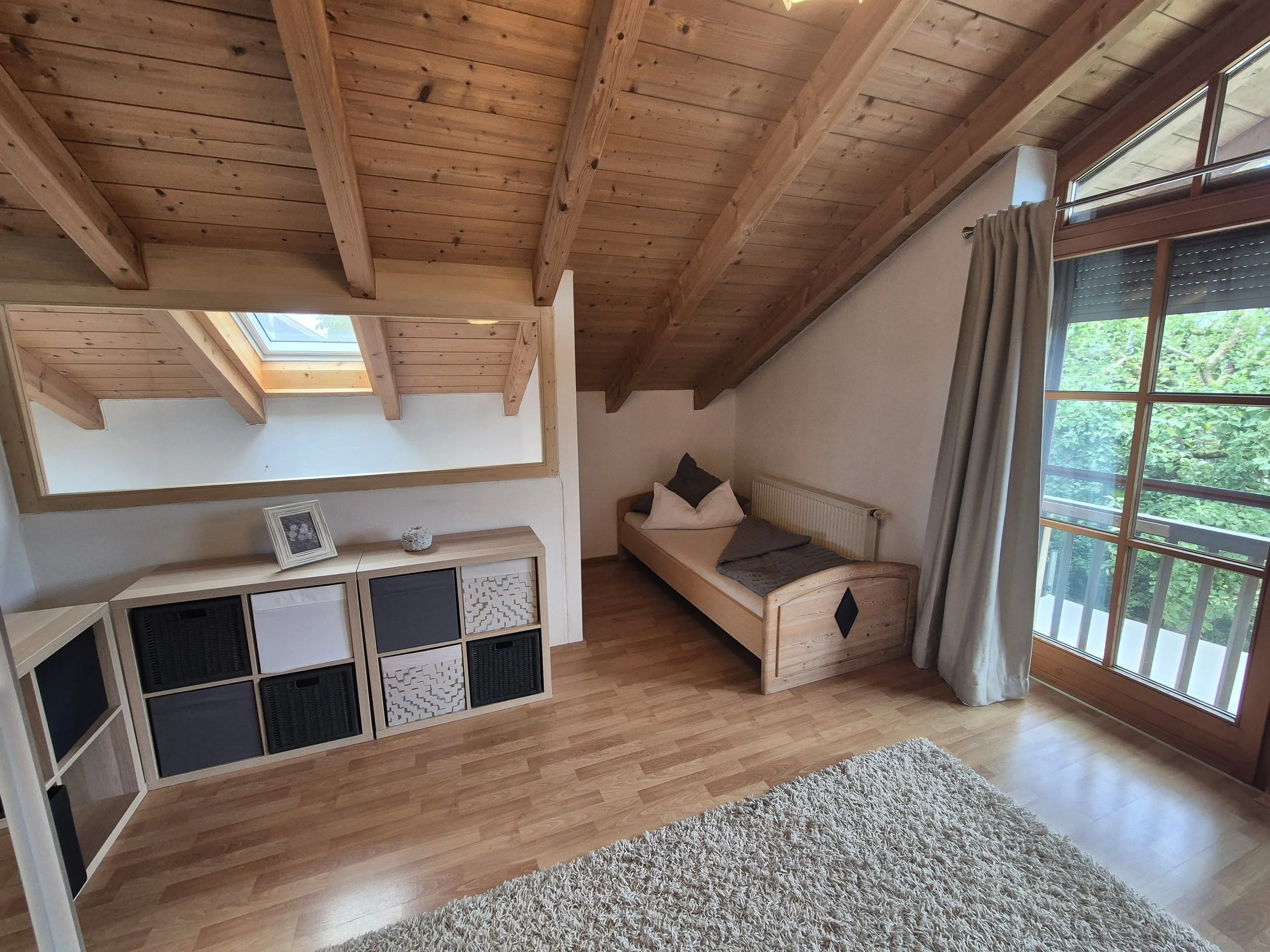 Doppelzimmer mit extra Kinderbett.jpeg