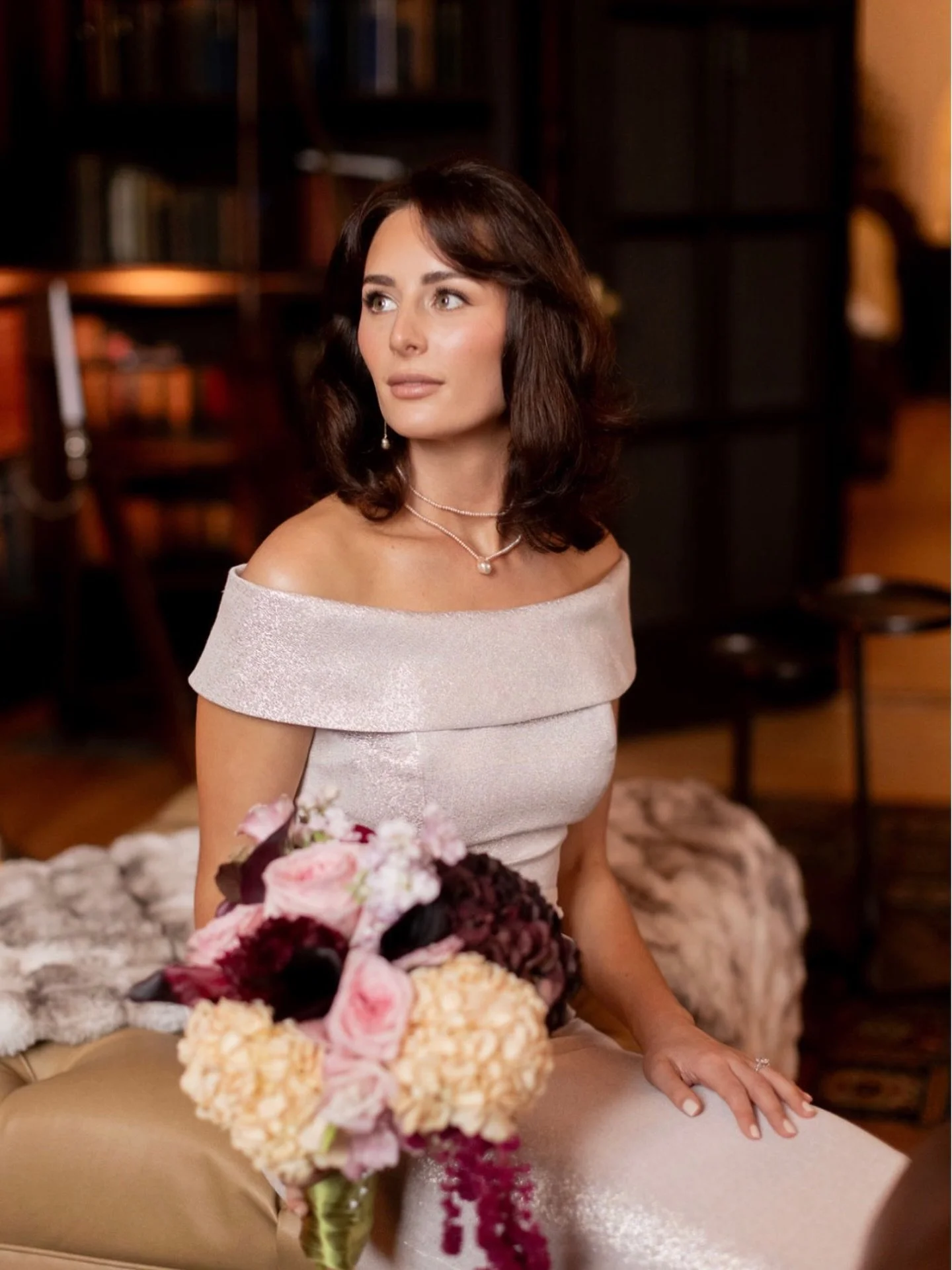 Absolutely timeless.
Bronze but bright eyes
Soft nudes and pinks

The Beauty Bar | Makeup
Photographer @saritarelisphotography 
Venue @thesantabarbaraclub 

#bridalmakeup #santabarbaramakeupartist #santabarbarawedding