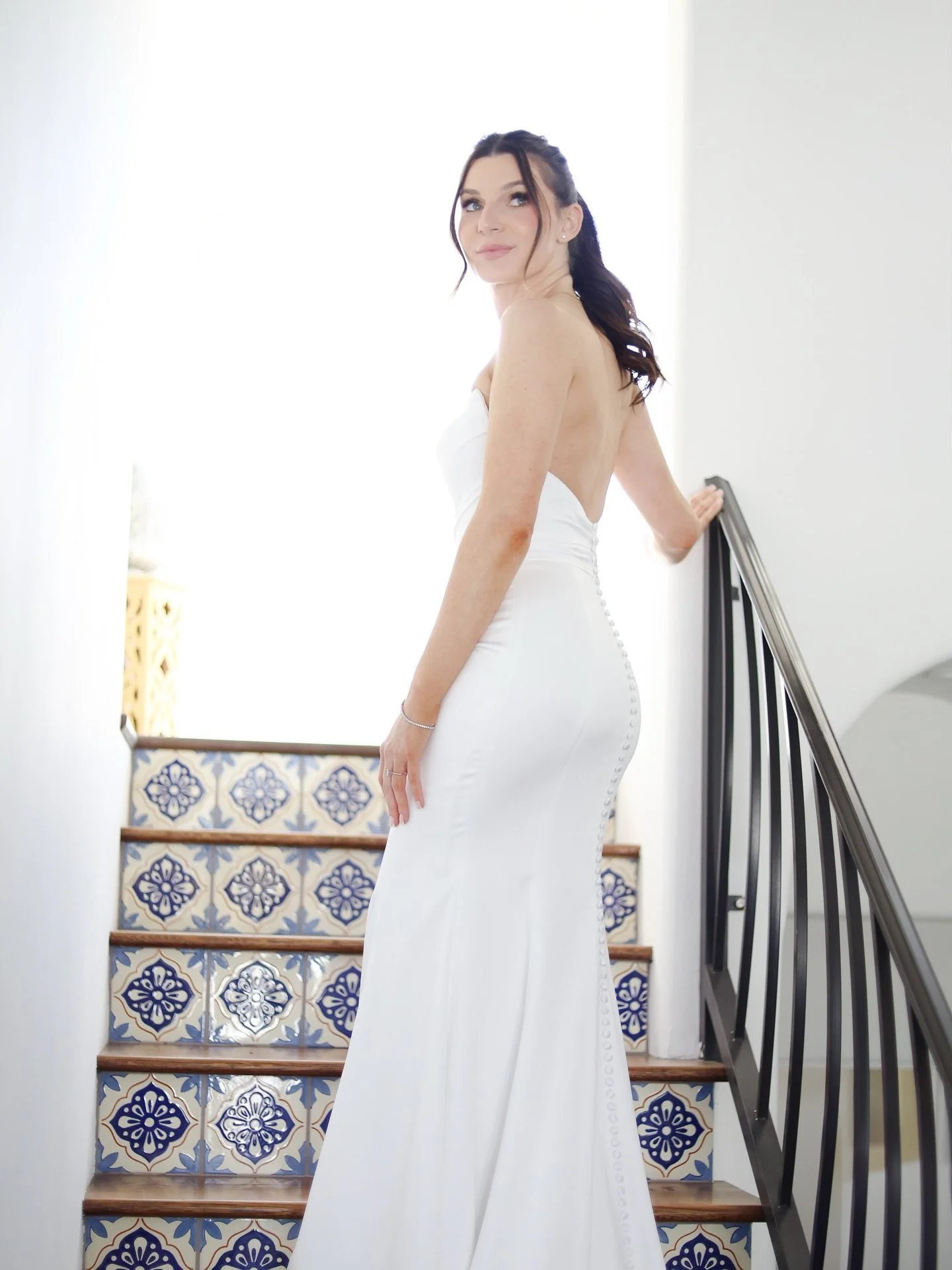 ✨Summer✨

Sultry eyes, fresh nude lip, and showcasing her gorgeous glowing skin.

We&rsquo;ve been working towards these skin goals together since&hellip; 2021(??) She is more than a client, but a friend and it was an honor to see her and John&rsquo;