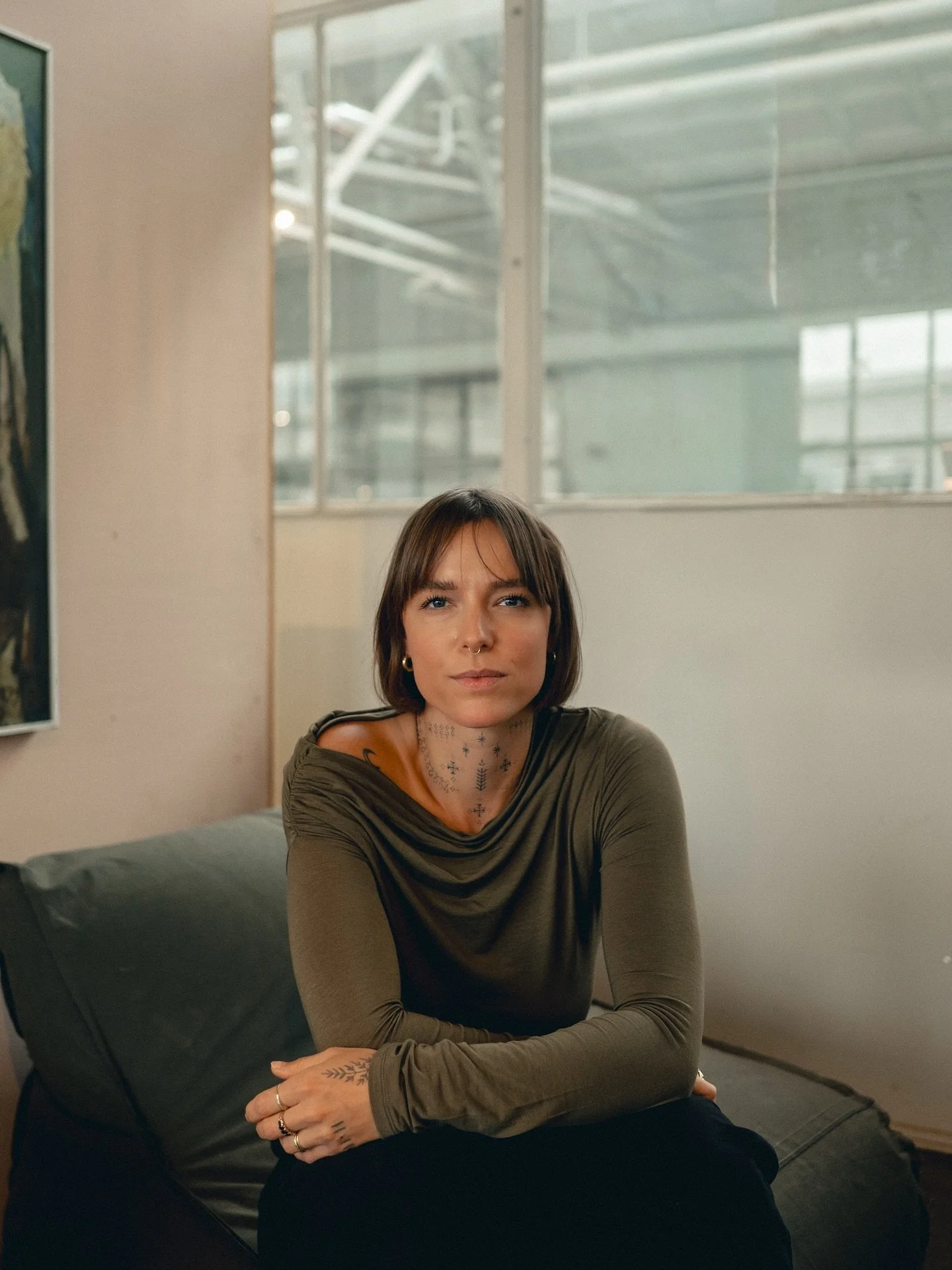 Wanneer je doet wat echt bij je past, je volledig je weirdo zelf bent, dan zijn er altijd mensen die weggaan&hellip;
maar er komen ook nieuwe, mooie mensen voor terug.
En geloof me: dat gebeurt altijd precies op het juiste moment.

Zo kwam ook de lie