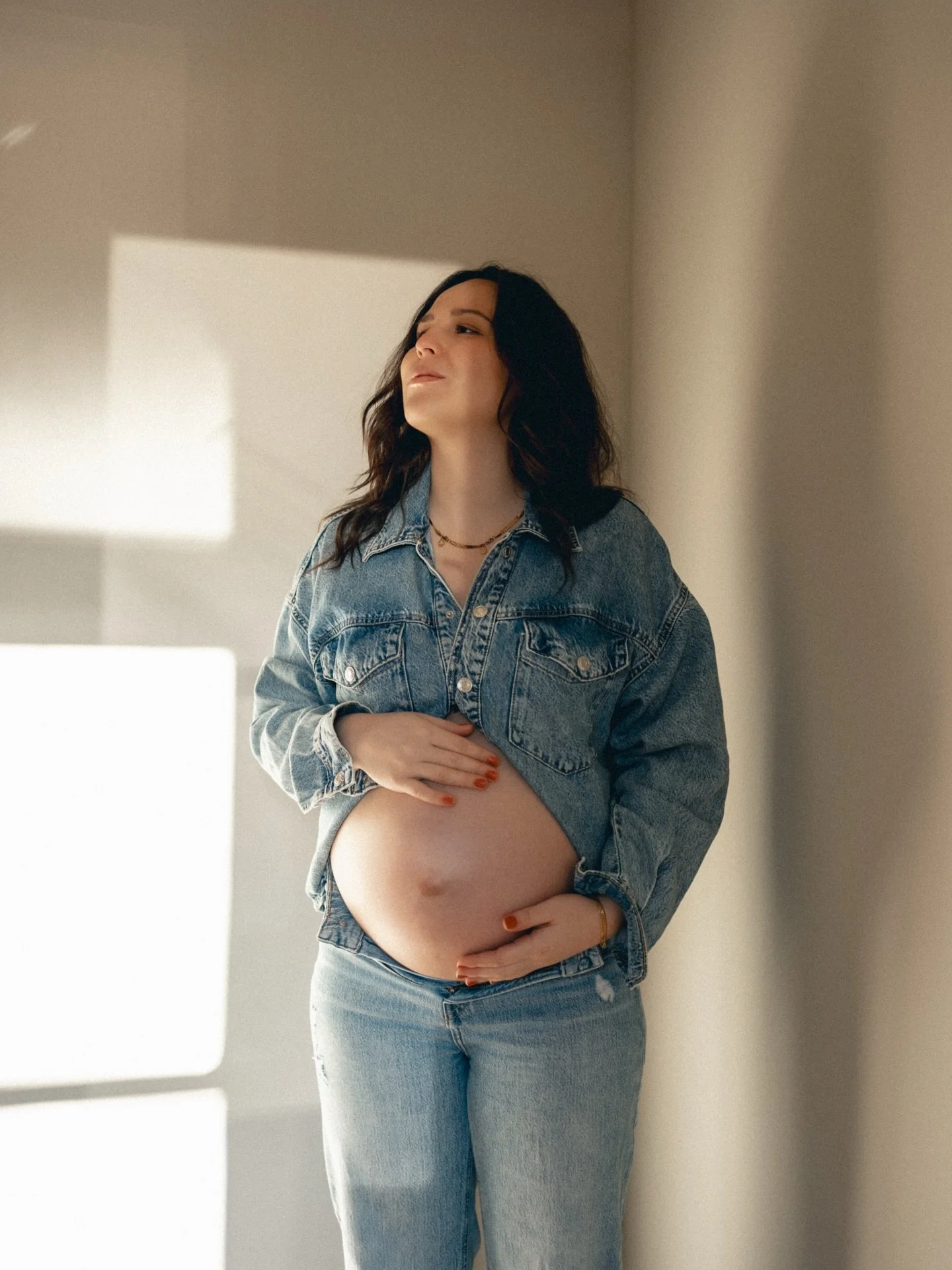 Kleur of zwart-wit? Welke vinden jullie mooier?

#maternity #maternityshoot #zwangerschapsshoot