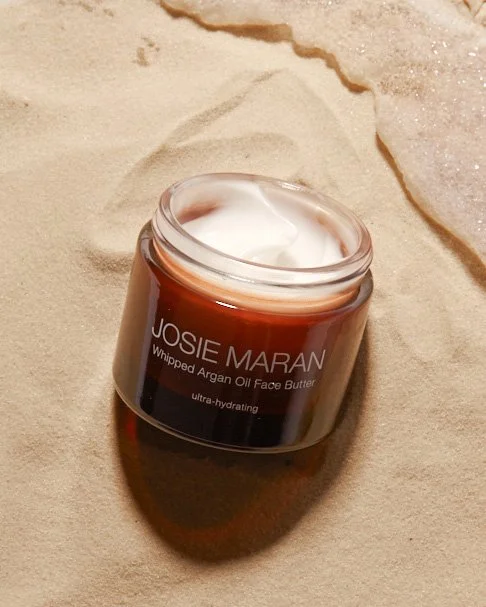 josie_maran_12-14-19_2716.jpg