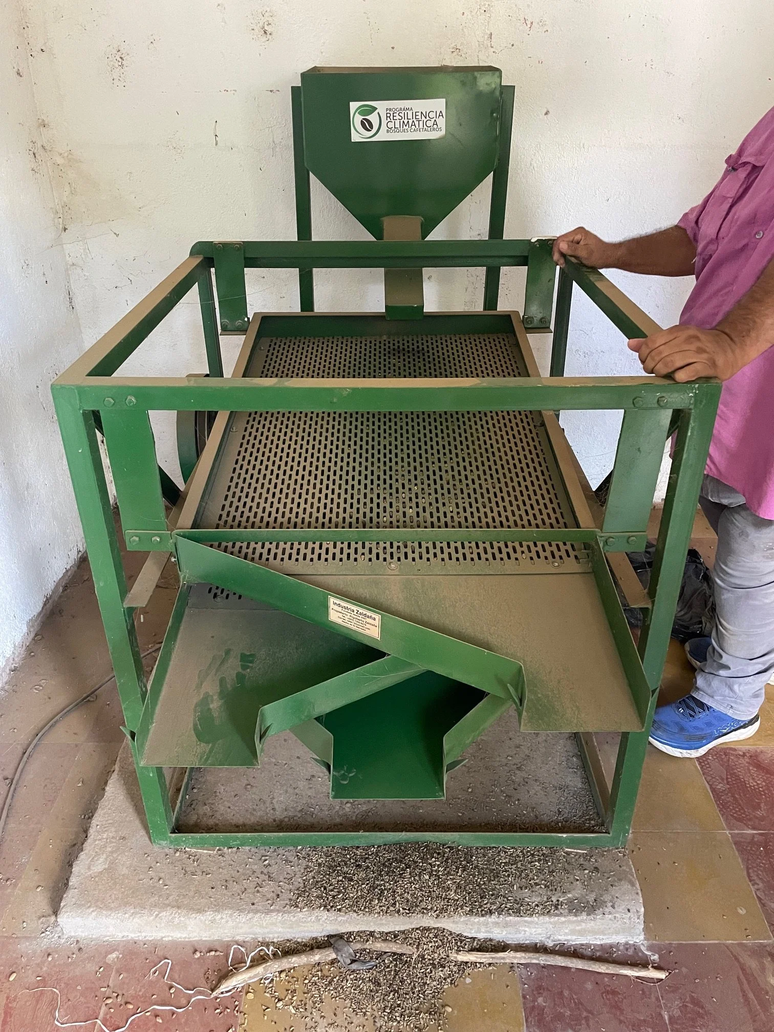 How Coffee Bean Sorting Improves Your Daily Cup