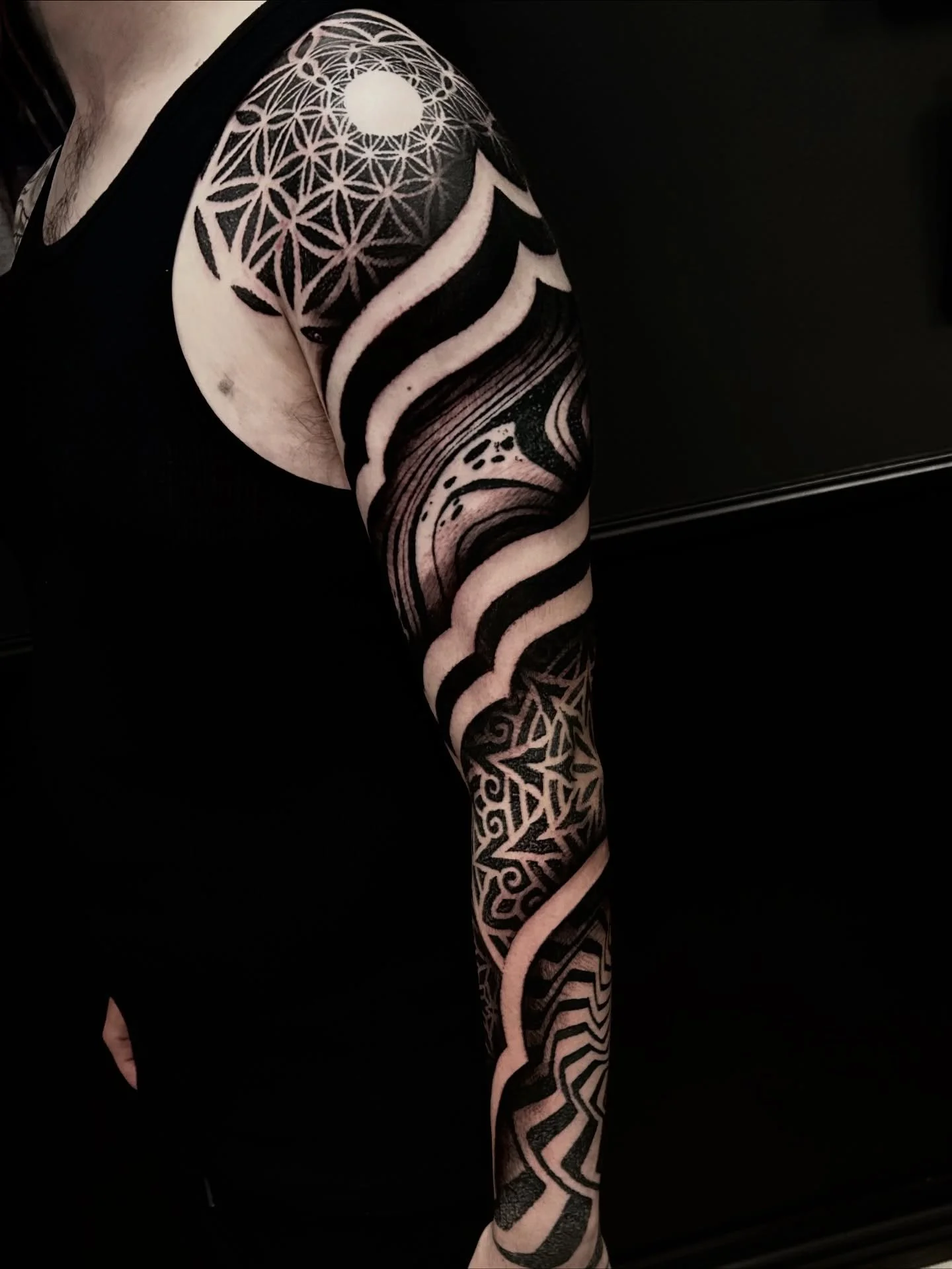 One of my favorite pieces so far.
Huge thanks to my bro @torbenkagel for trusting my vision and letting me go wild with the design.
Creative freedom hits different when the energy flows right. 

If you vibe with my style and want something unique, hi