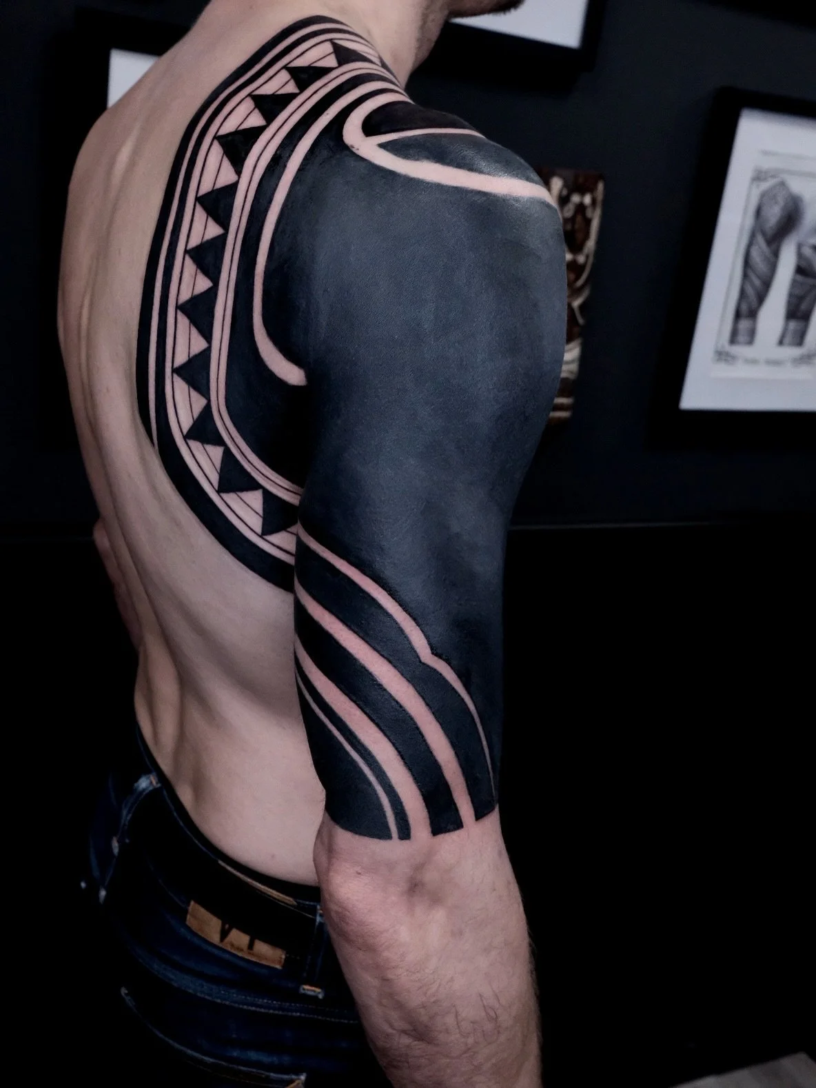 One of my favorite styles and definitely one of the coolest tattoos I got to do in the last few days.
Danke, mein Freund Tim, f&uuml;r dein Vertrauen!

Wenn du auch ein Tattoo von mir m&ouml;chtest, send me an email oder buche dir direkt einen Termin