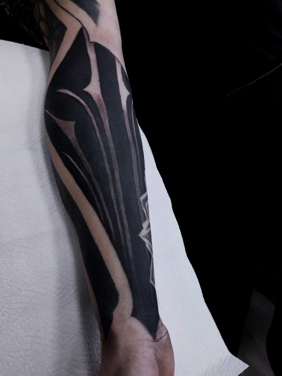 Did this cover-up a few months ago as part of a larger sleeve project. We still have one more session to go , but I&rsquo;m already really happy with how everything is flowing together.

If you&rsquo;ve been thinking about getting tattooed and want t