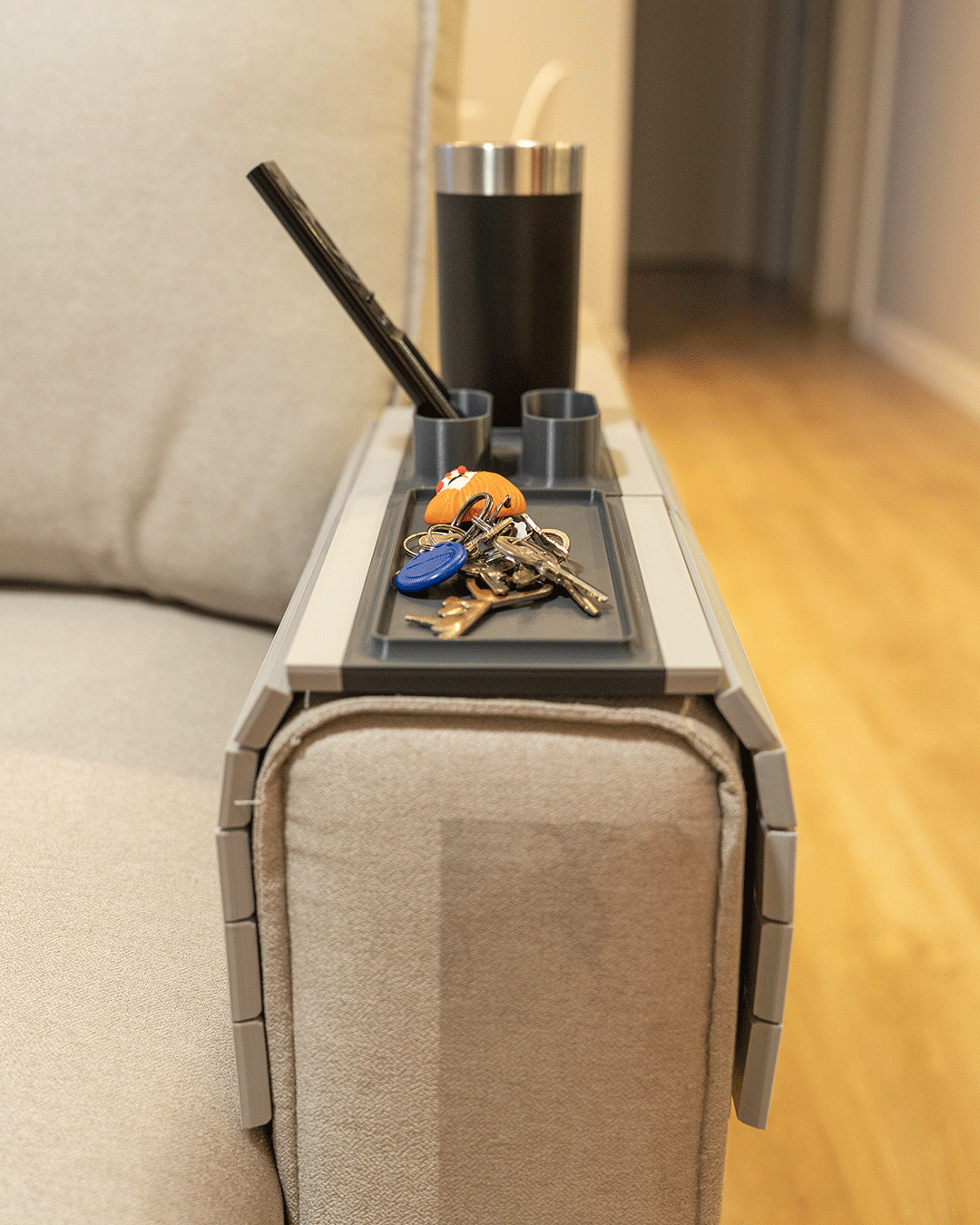 Prime_Time_Couch_Arm_Tray_7_5bf039c06c.png