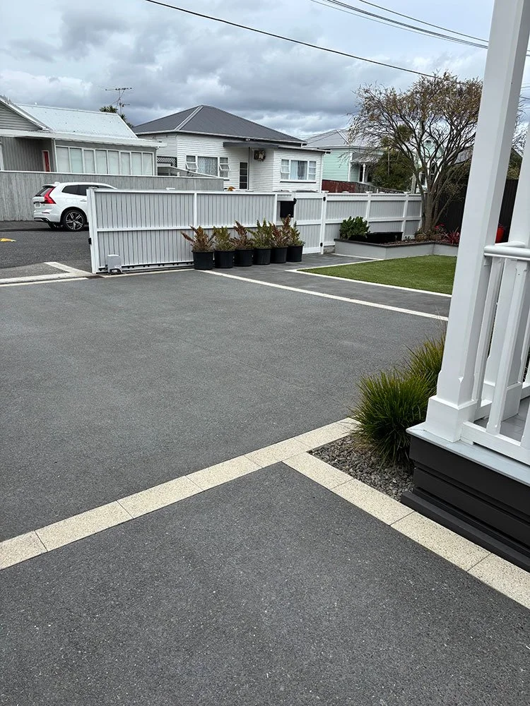 5-Bay-St---Project---Driveway-Exposed-Aggregate-with-Paved-Bordered-edge,-Entranceway-Path,-Paving-Slabs-on-Mortar.jpg