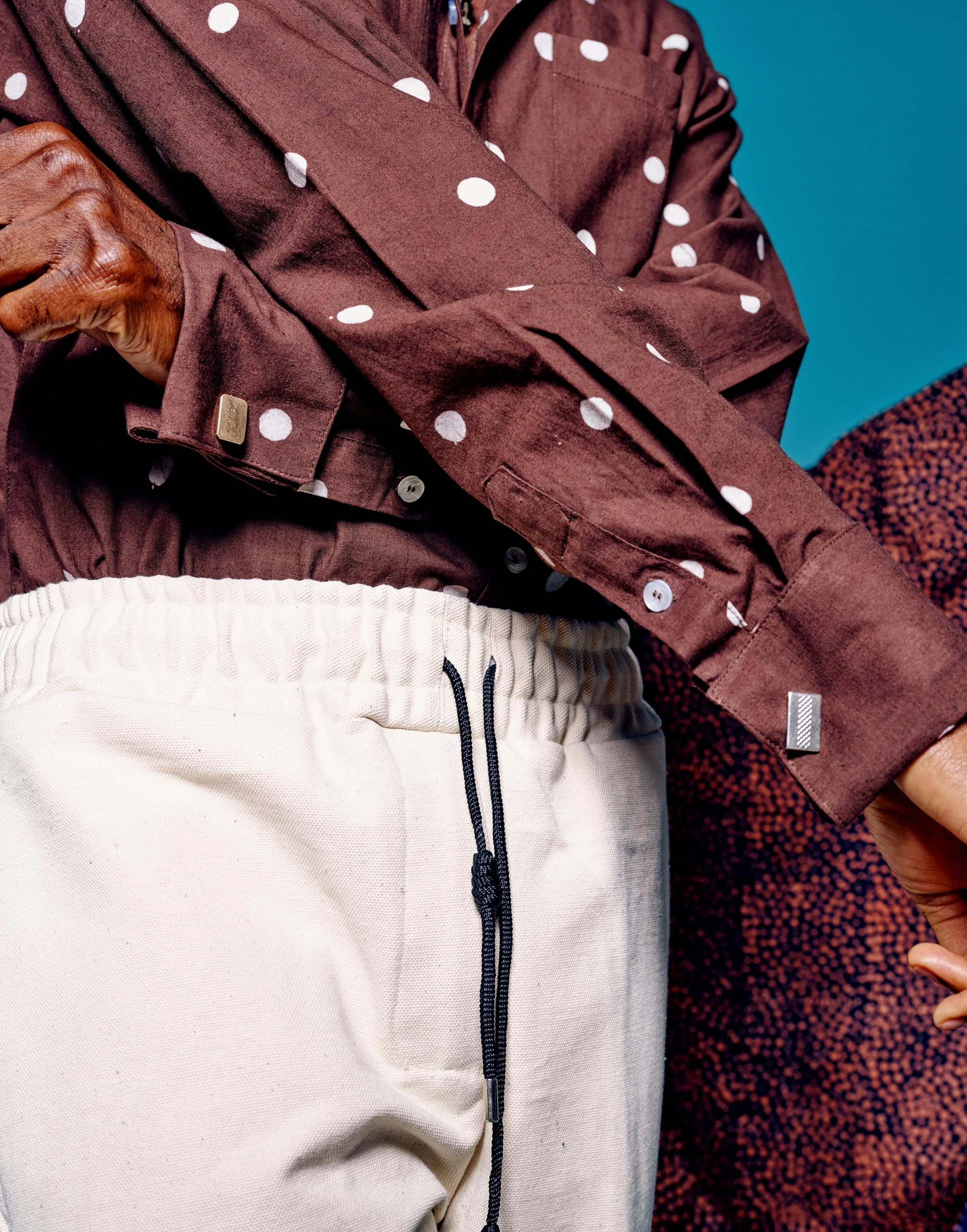 AJAH SHIRT BROKEN DOT BROWN(CLOSEUP).jpg