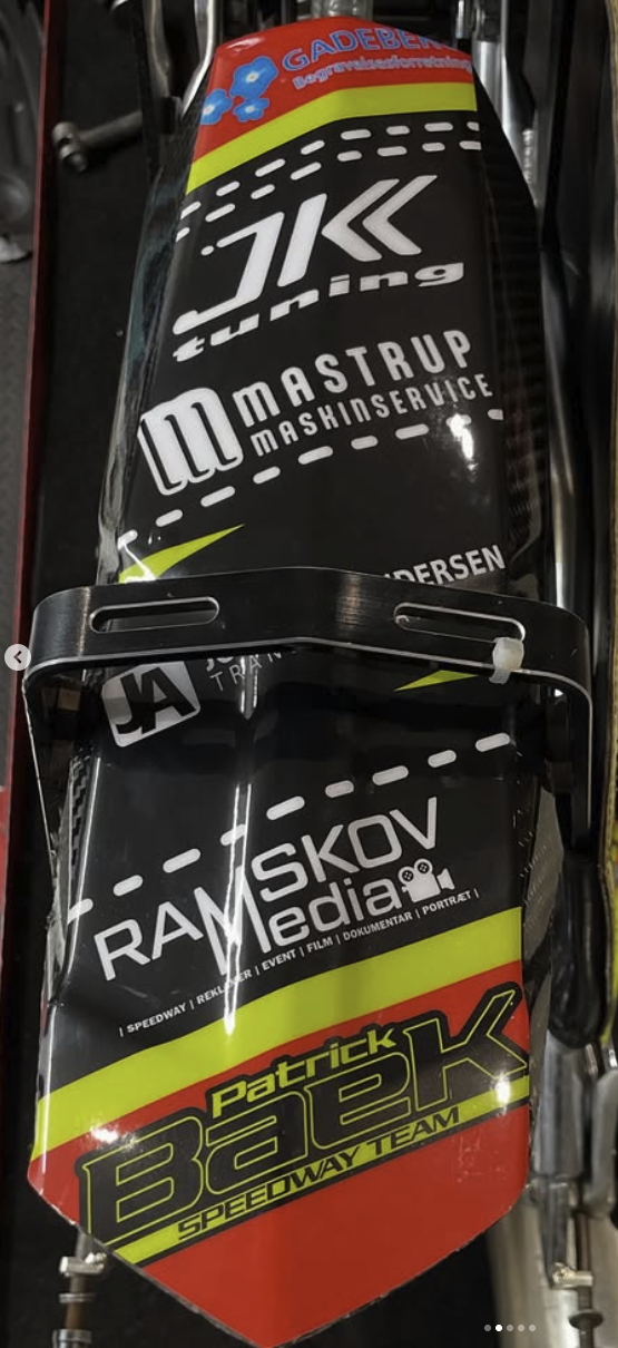 Bagskærm sticker