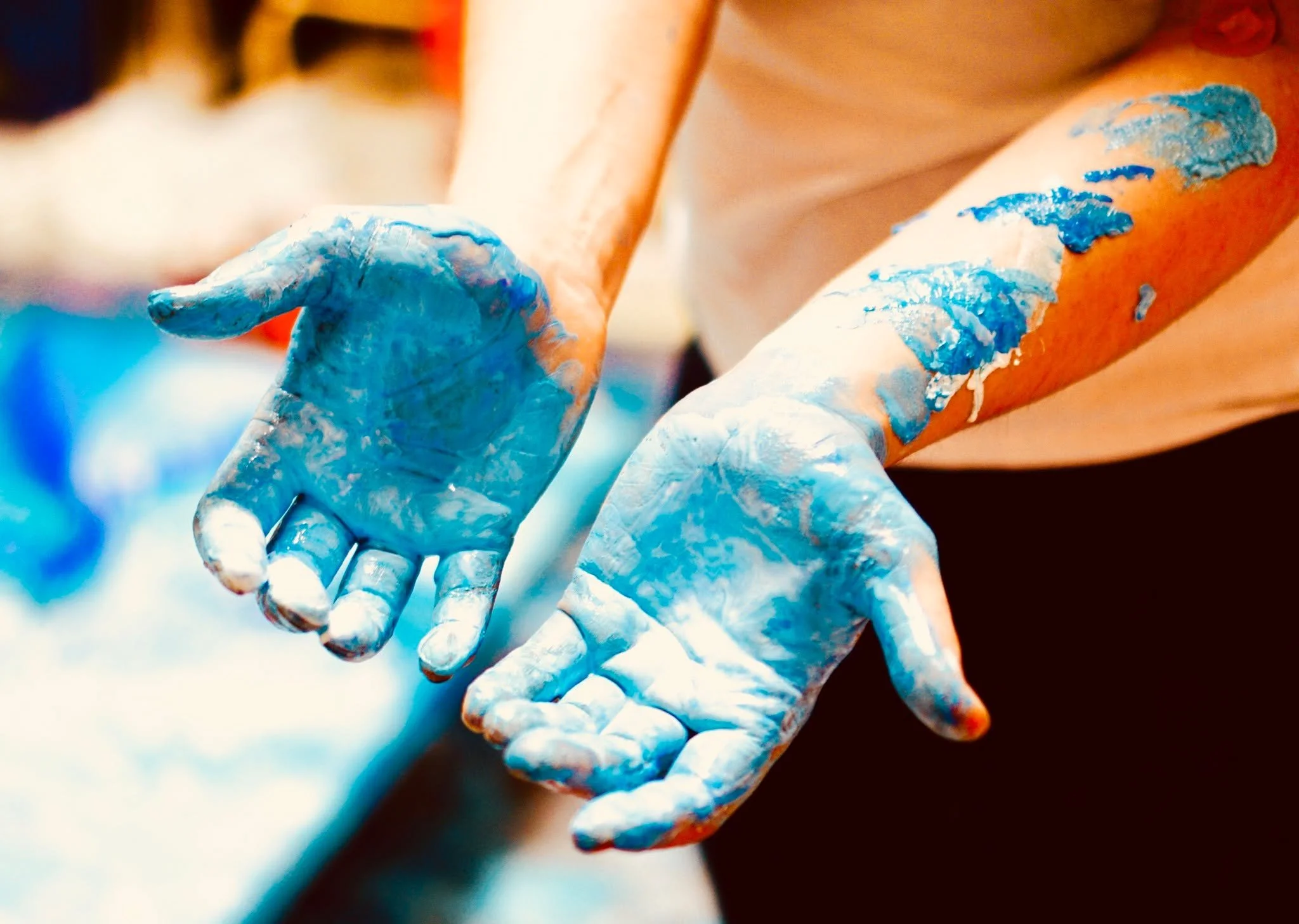 Hands on and fully present. This is how the work actually gets made.

For more information contact us at |
art@helenalexmurray.com
604.723.8664
www.helenalexmurray.com

#artprocess #handsatwork #artistlife #studiopractice #makingart #contemporaryarti