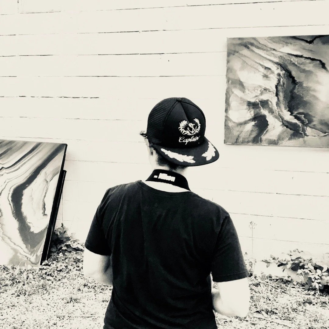 I always test work beyond the studio walls. A piece should hold its presence in real space, not just under perfect lighting.

If it still feels alive here, it&rsquo;s ready.

Visit me at www.helenalexmurray.com

#ContemporaryArt #AbstractPainting #Or