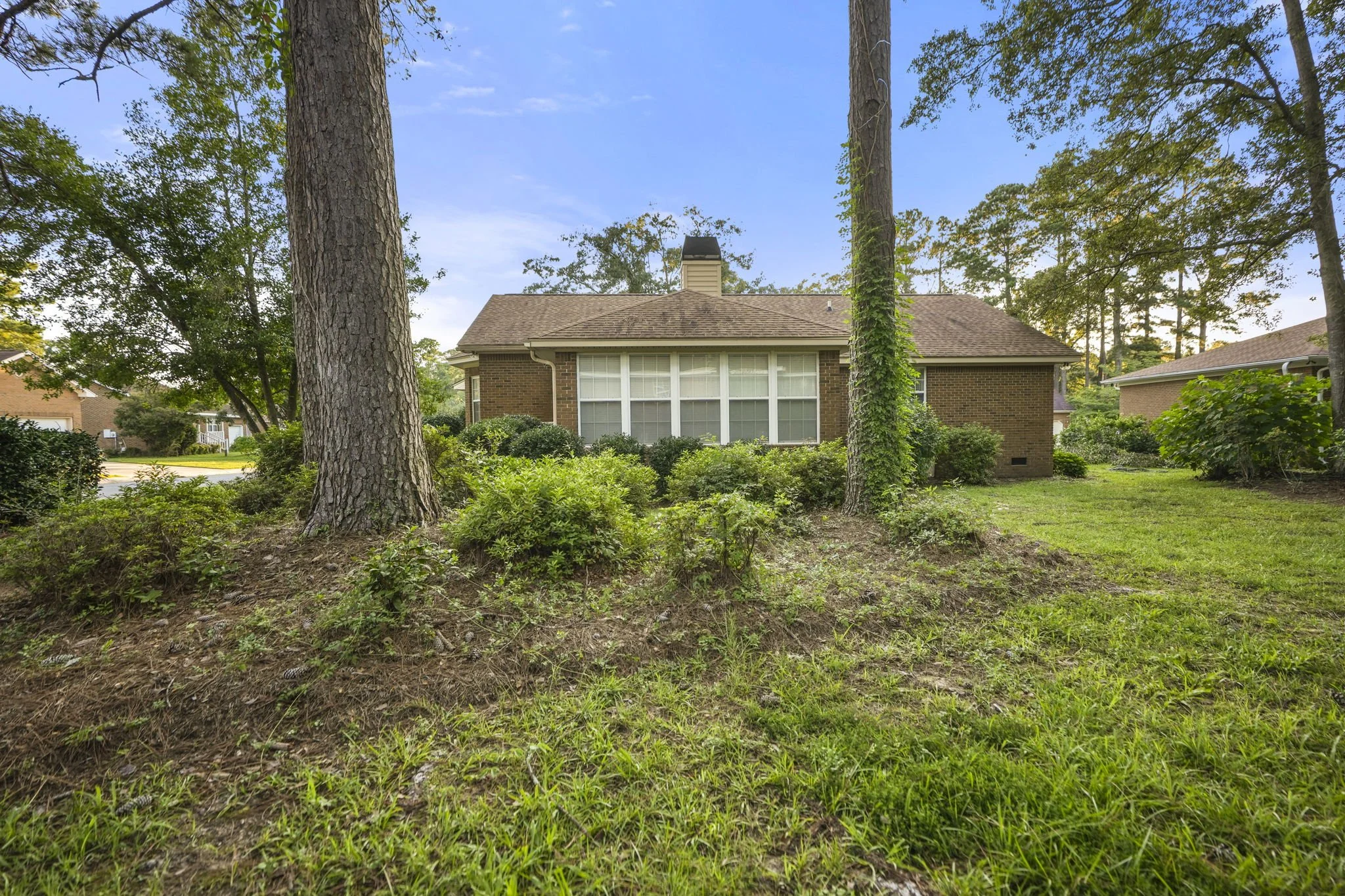 29 Meadowcrest Drive