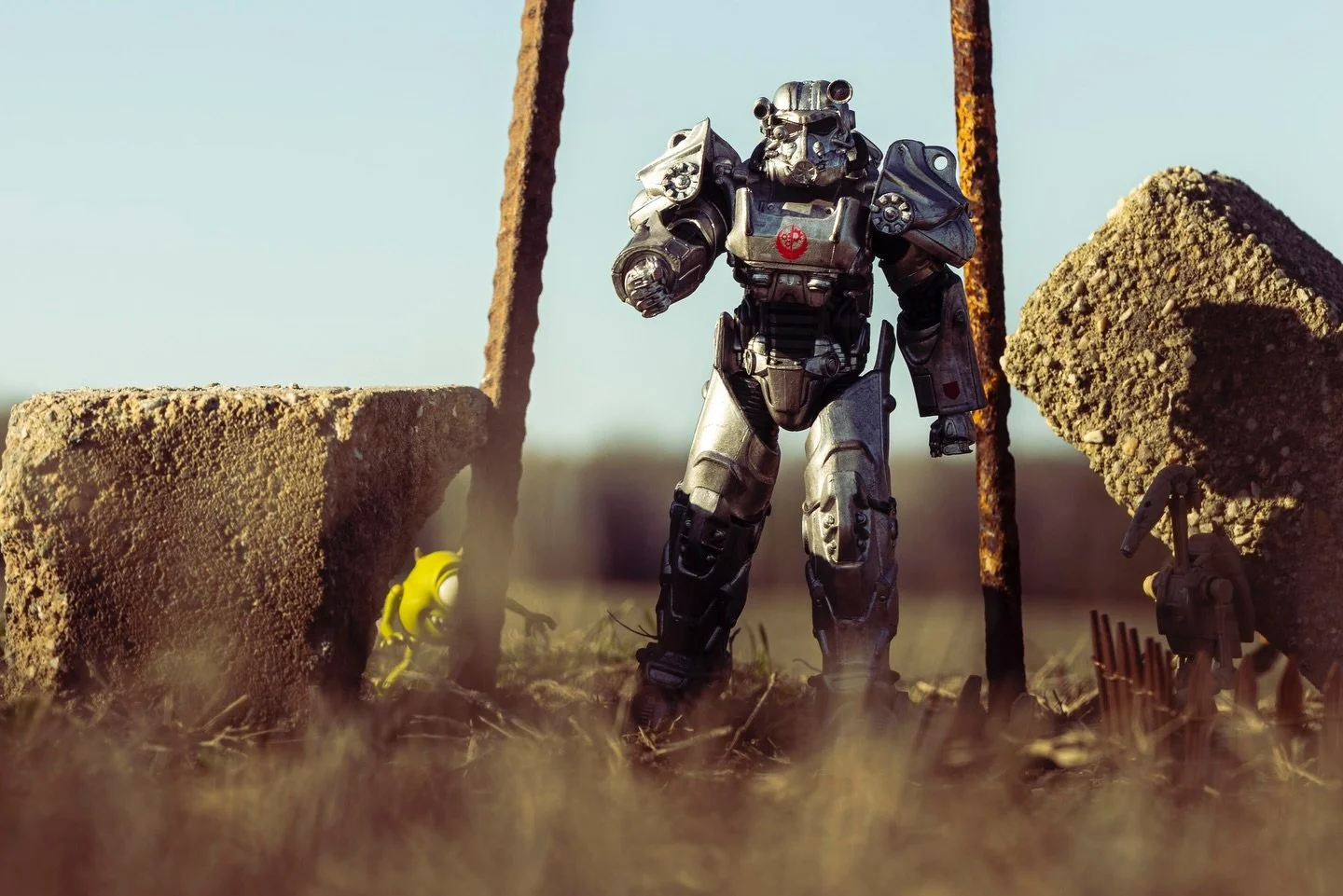 Some extra creatures hanging out in the Fallout world! #fallout #fallout4 #toyphotography