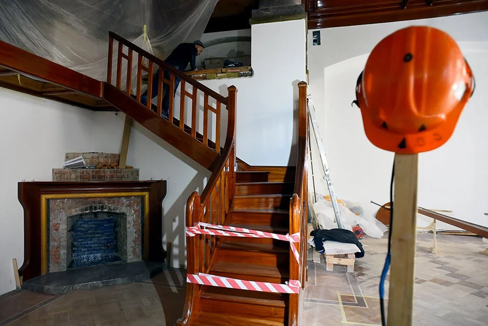 Restored to former glory, Russia tsars' home to reopen in summer