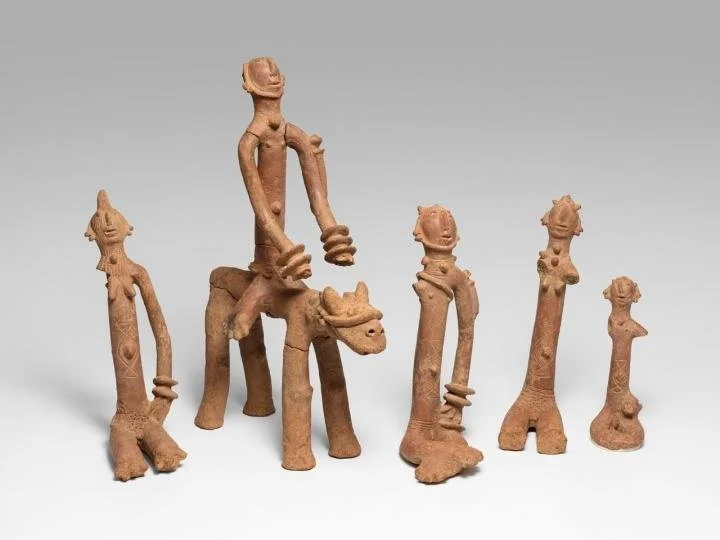 "Art Institute of Chicago Unveils Key Findings in African Art Thanks to Medical Technology"