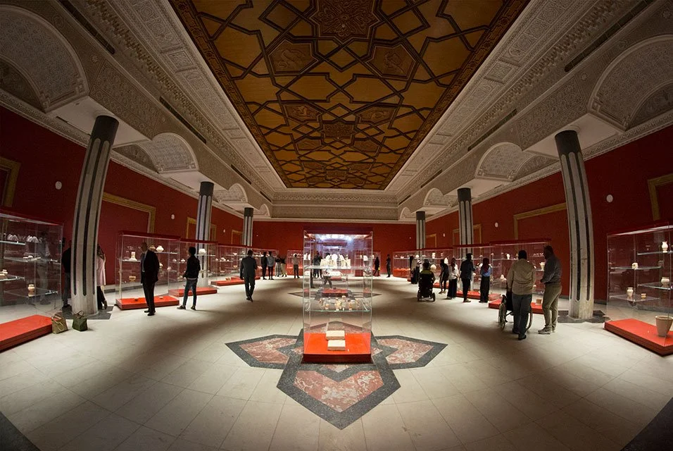  "Iraqi museum unveils 'looted' artefacts"