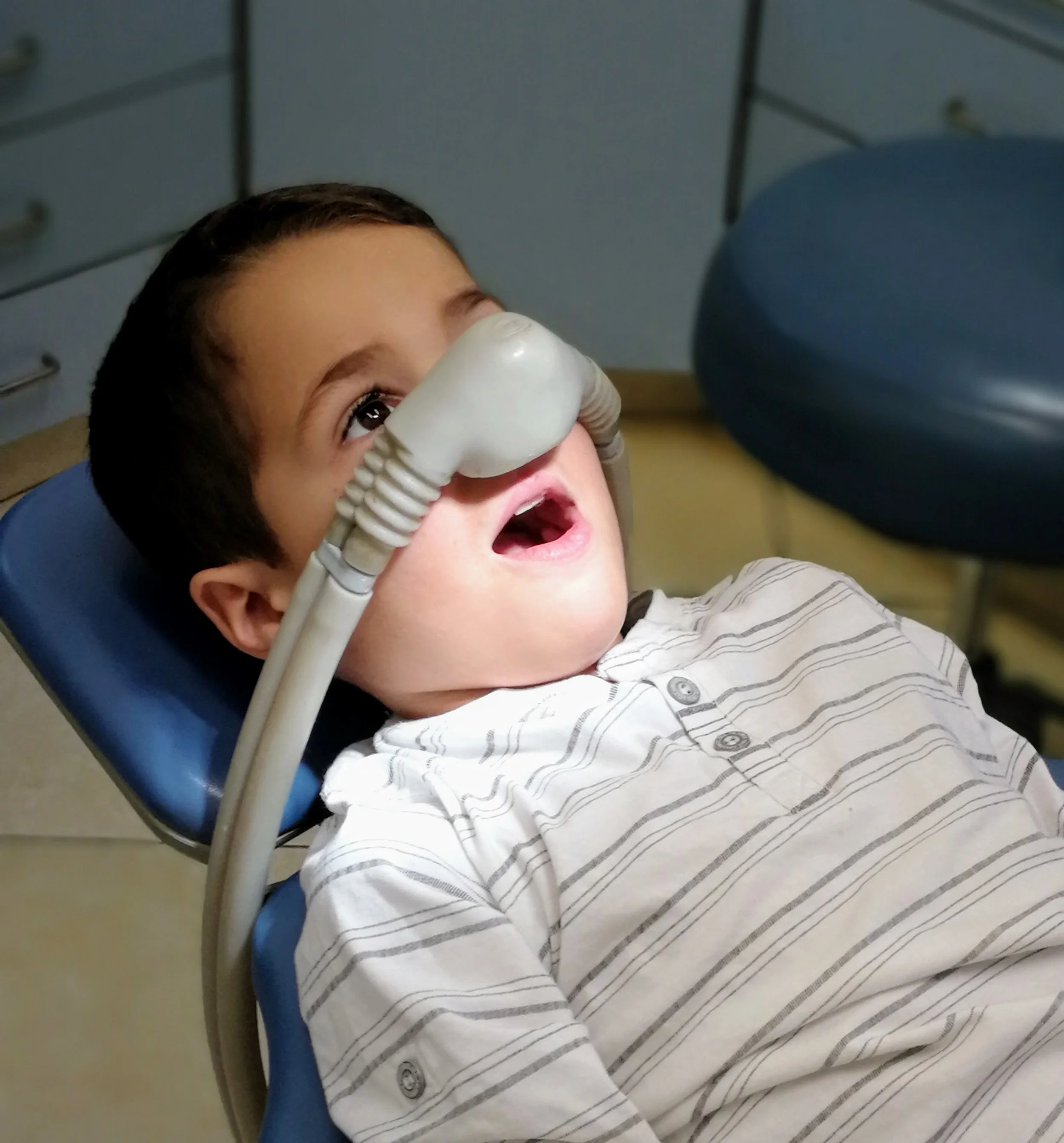 nitrous oxide laughing gas lovebee dentistry
